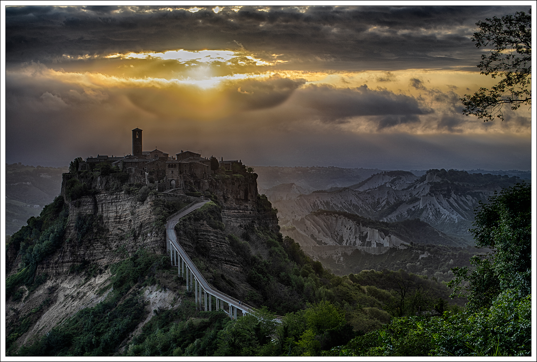 Sunrise a Civita