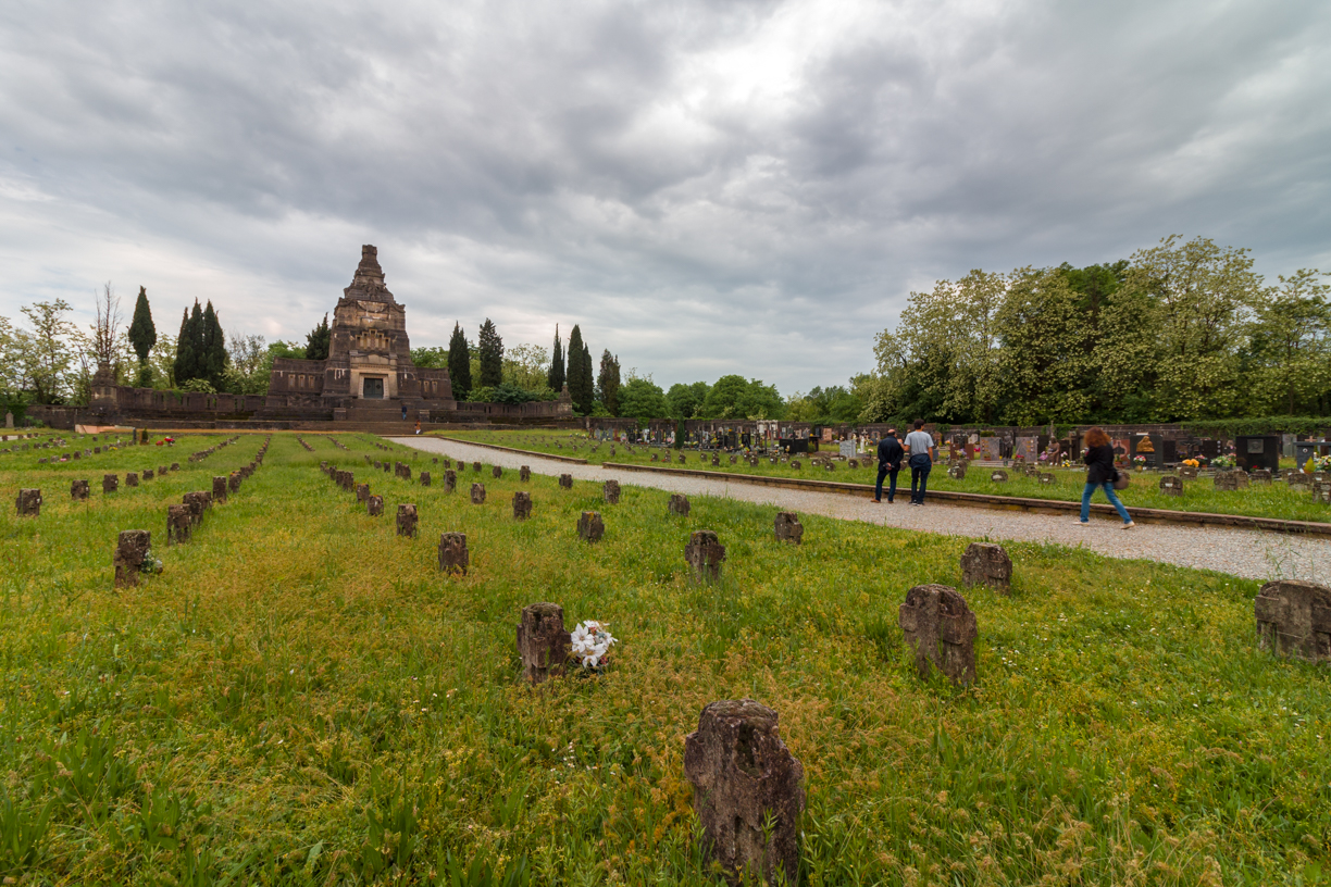 Cimitero di Crespi d'Adda