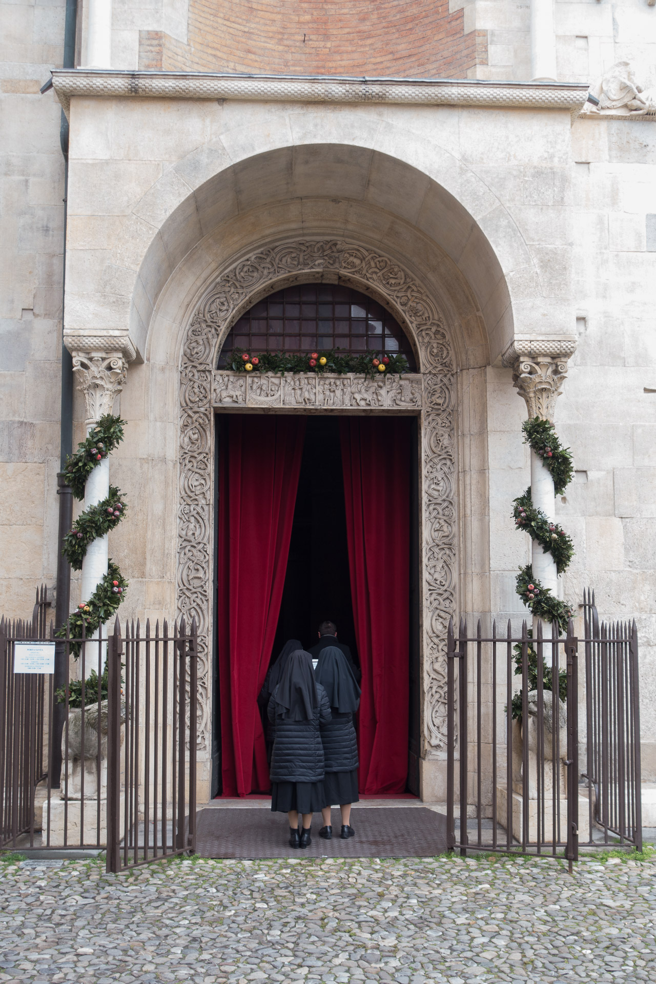 Duomo of Modena-Gate of the Princes