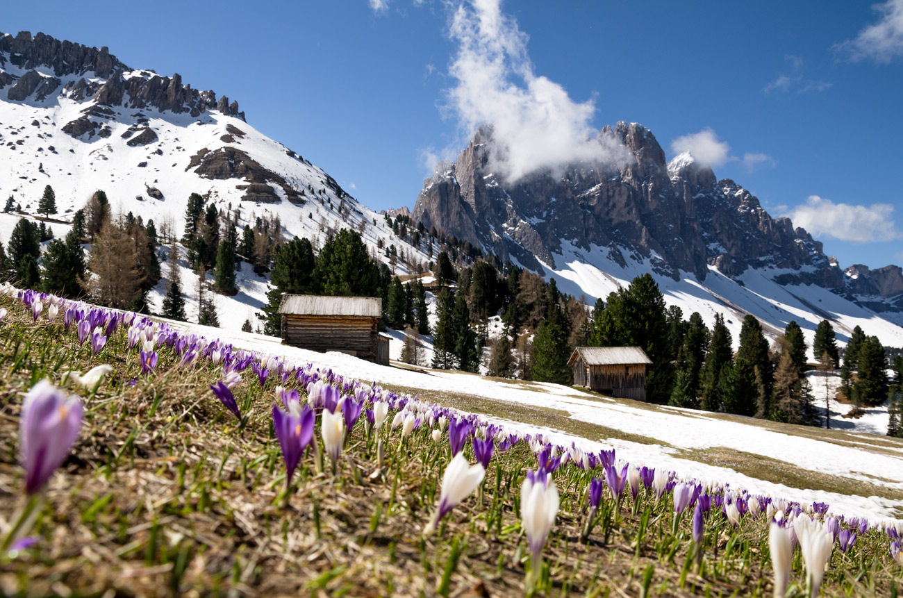 Between mountains and valleys