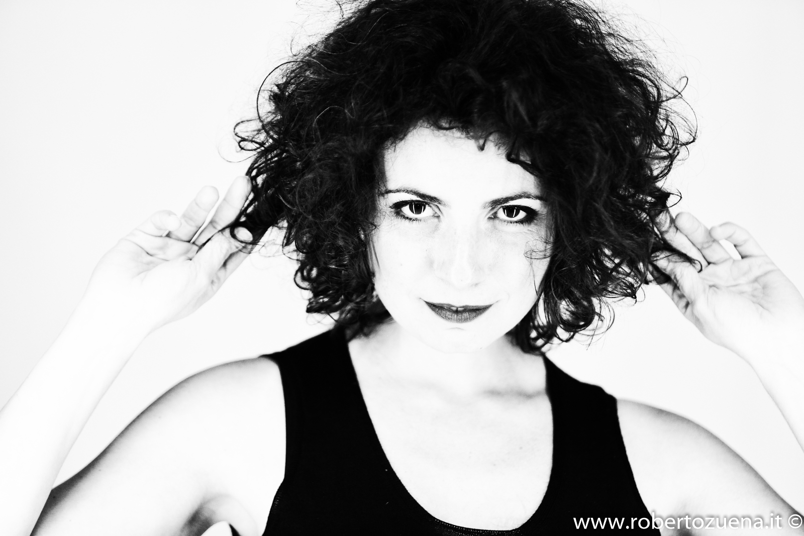 Julia Saad in Studio