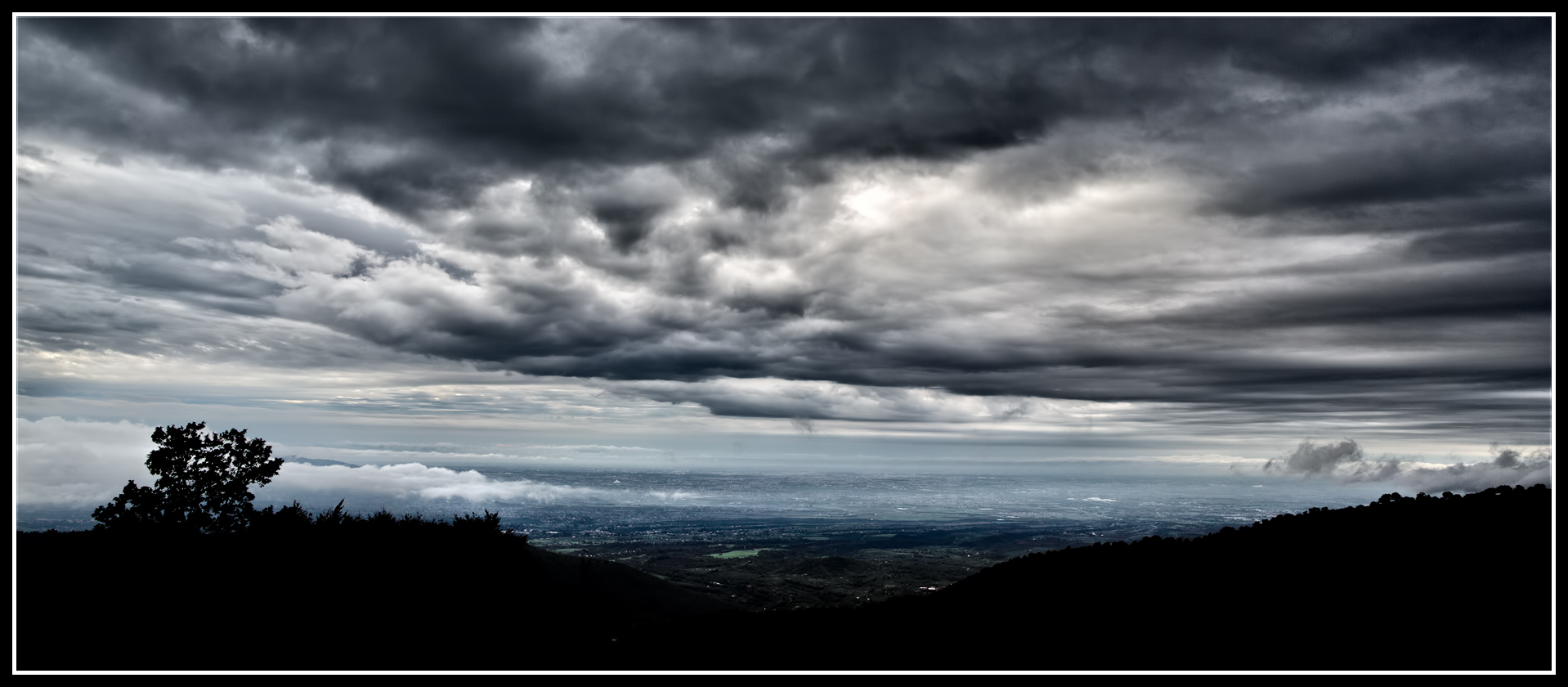 Ua giornata Grigia, vista dal monte Guadagnolo (Roma)