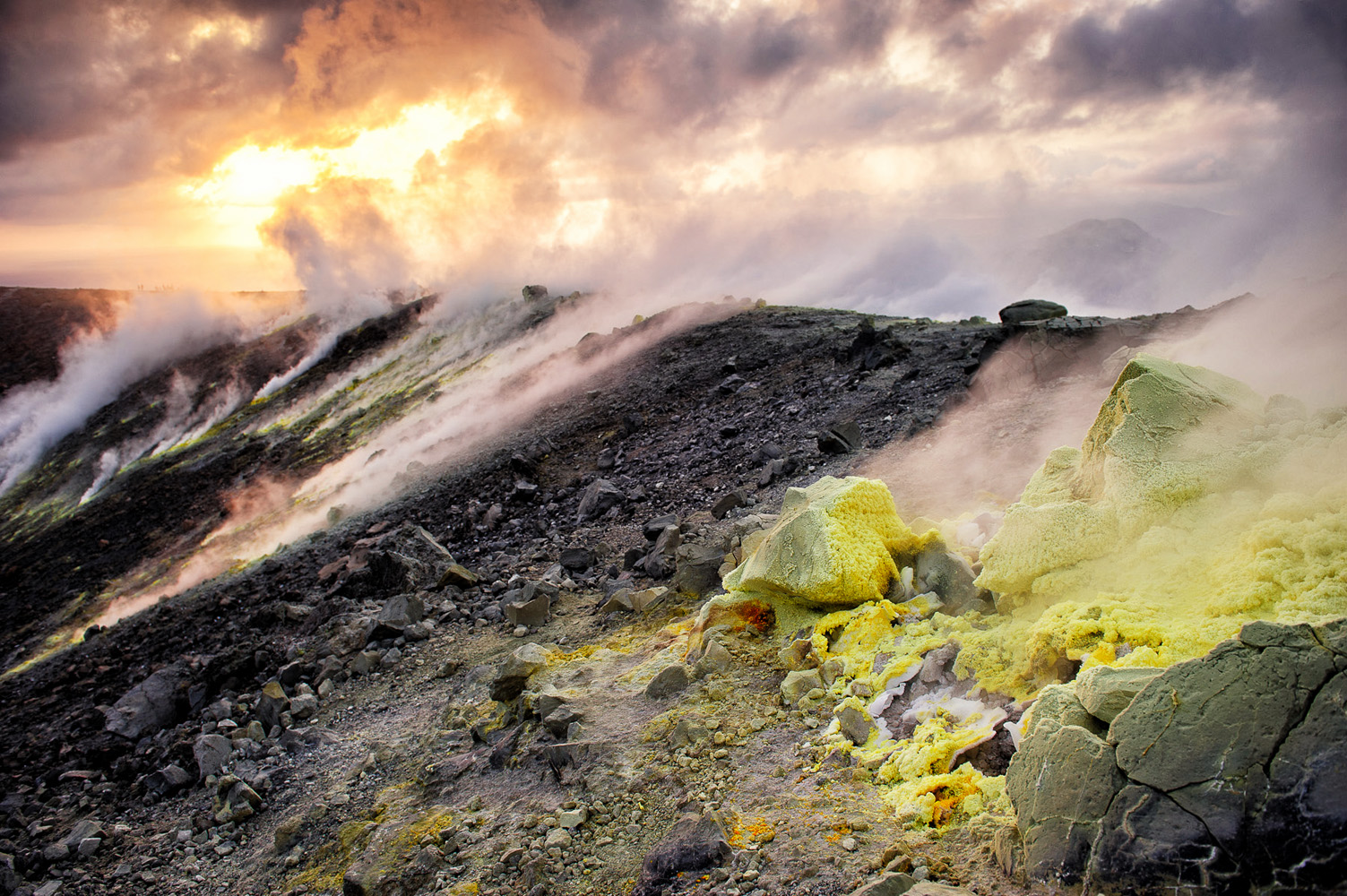 Fumarole al tramonto