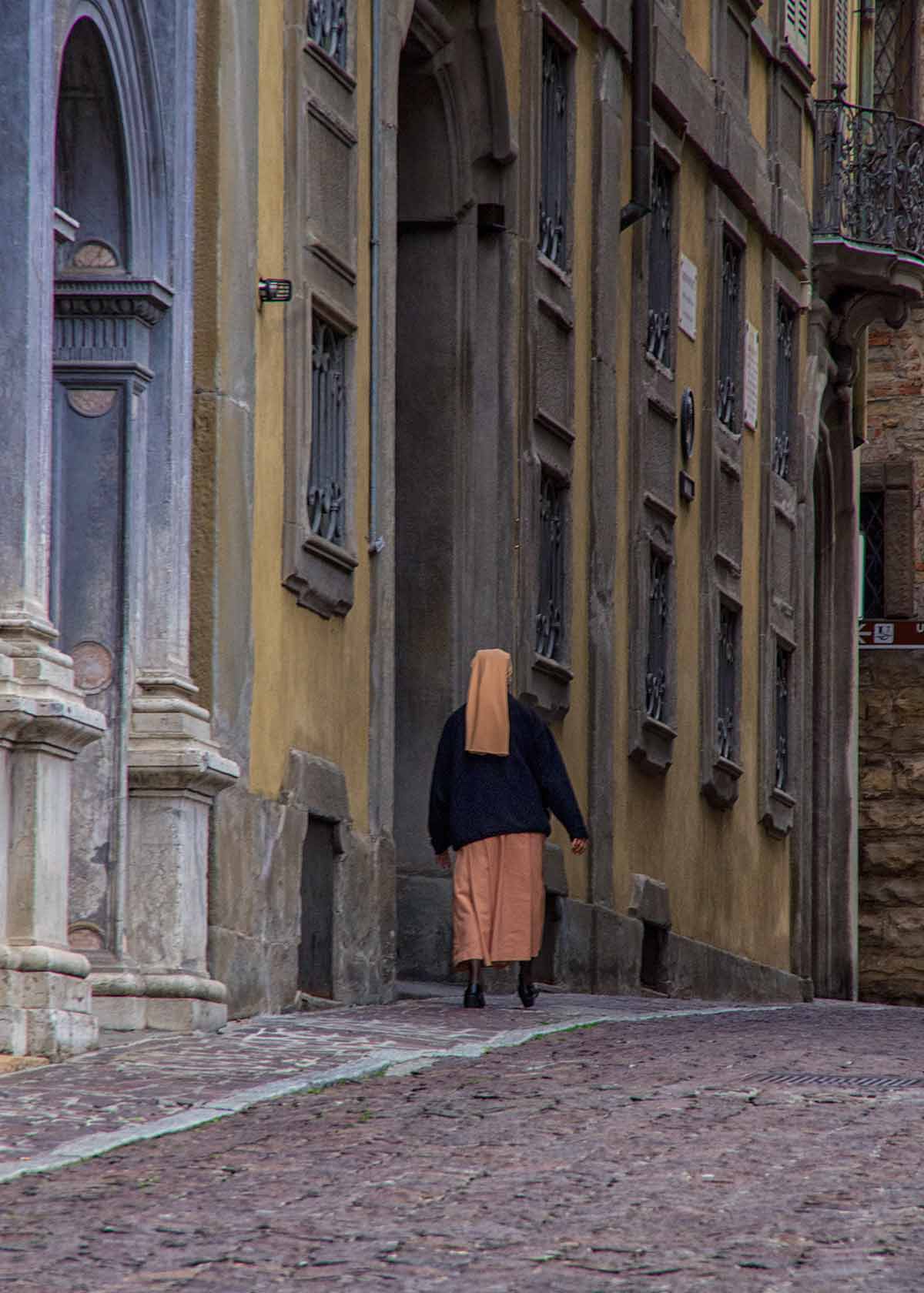 Dietro Piazza Vecchia