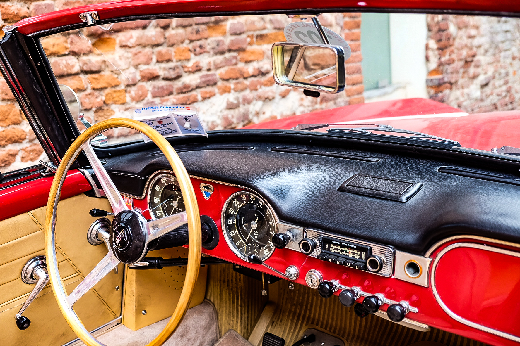 Old Style convertible Lance