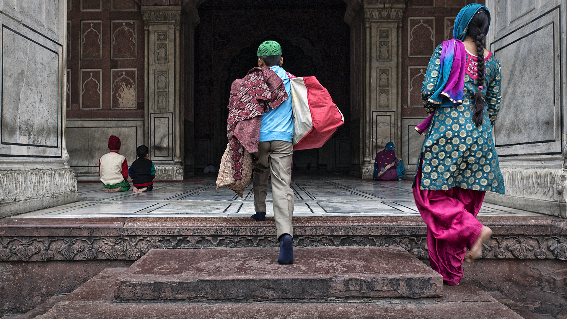 Entrando nella moschea