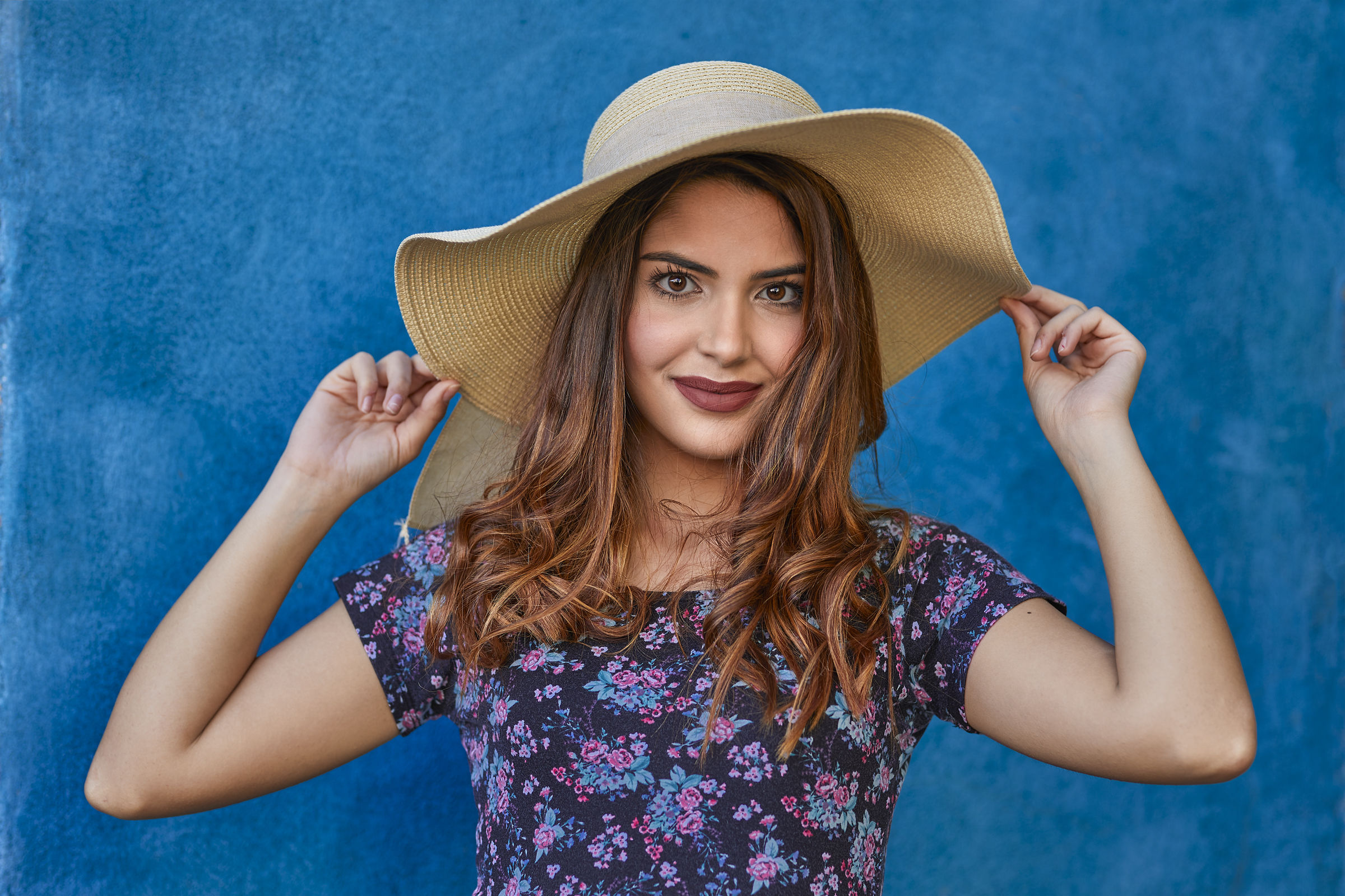Ragazza con cappellino