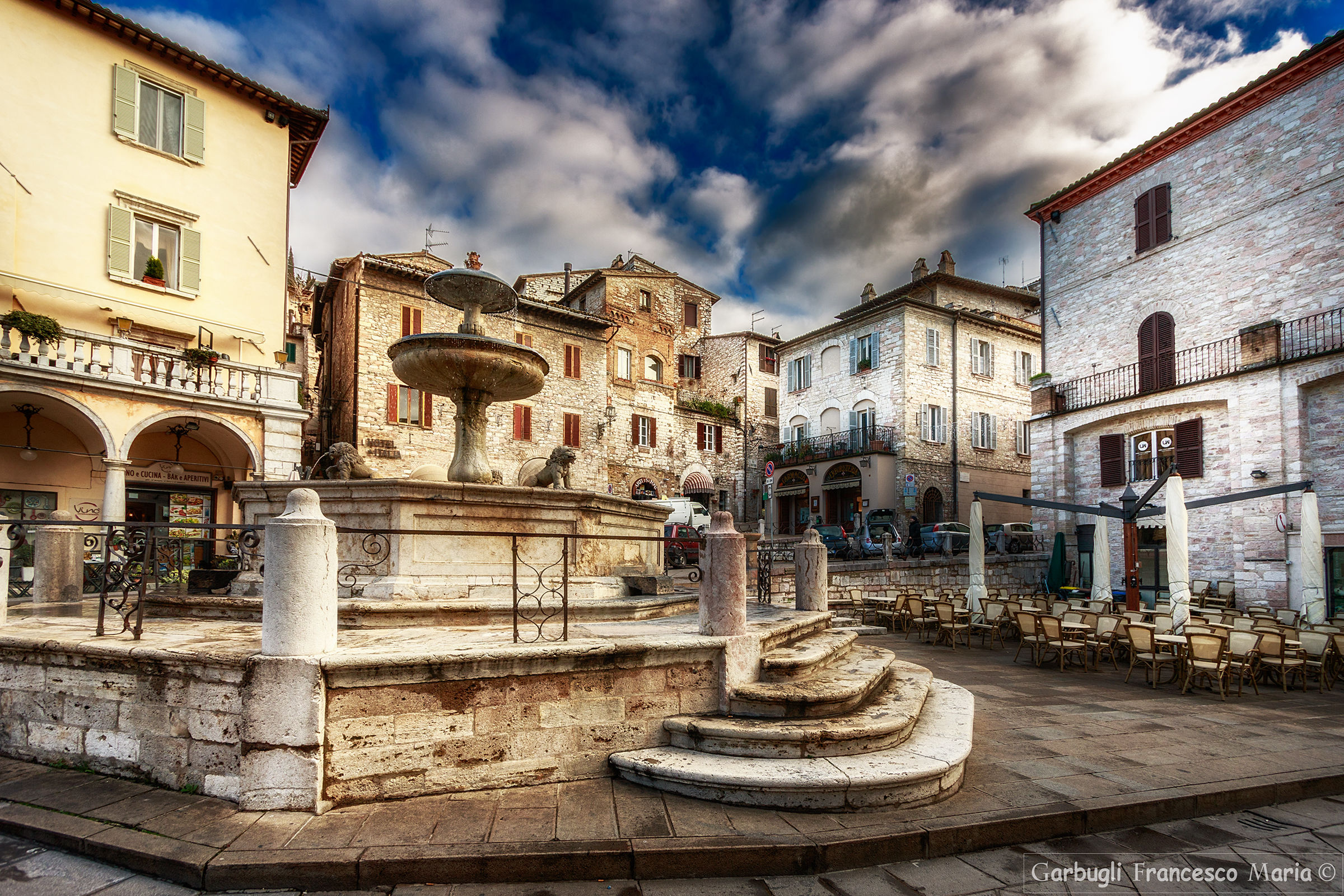 In piazza ad Assisi