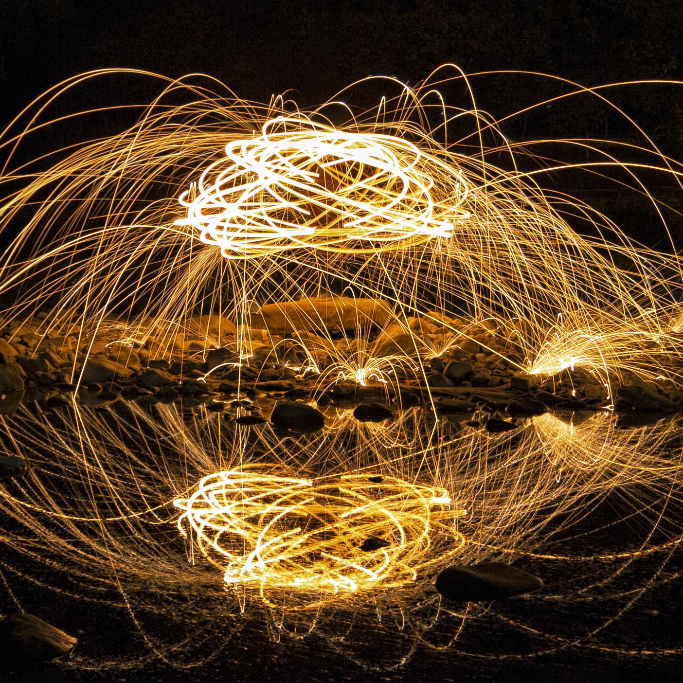 Steel wool sul fiume