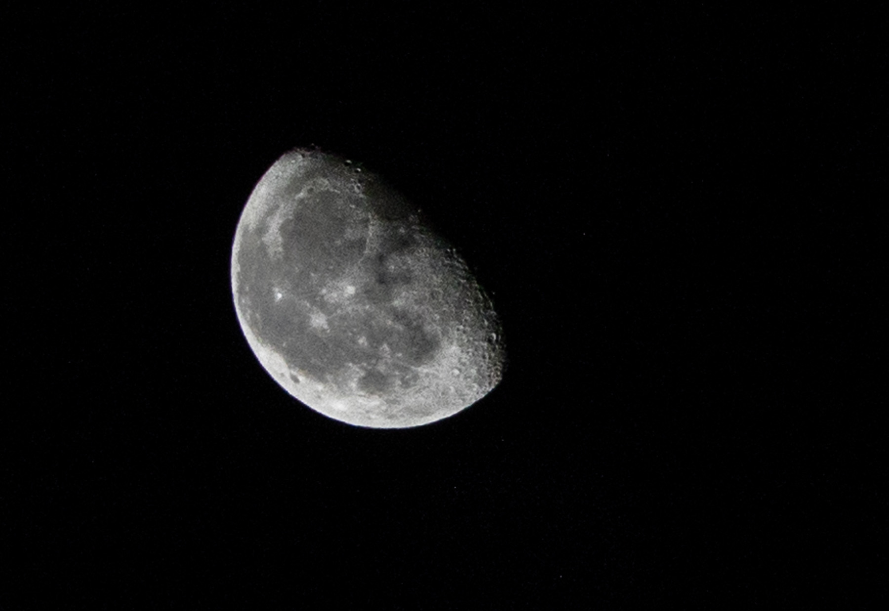 La luna a mano libera