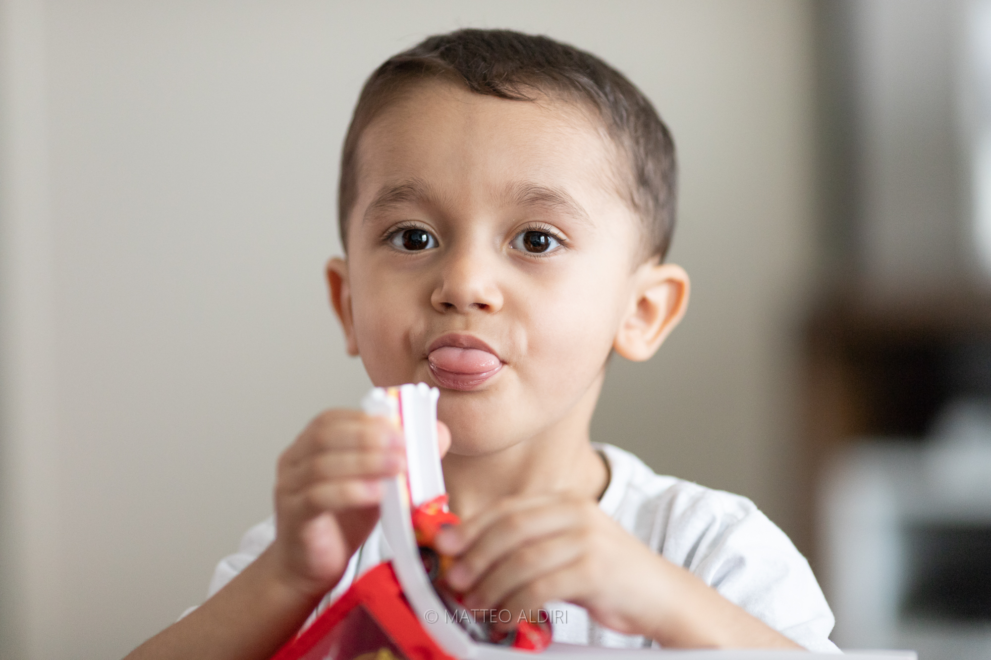 dai amore, un bel sorriso per il tuo papà..
