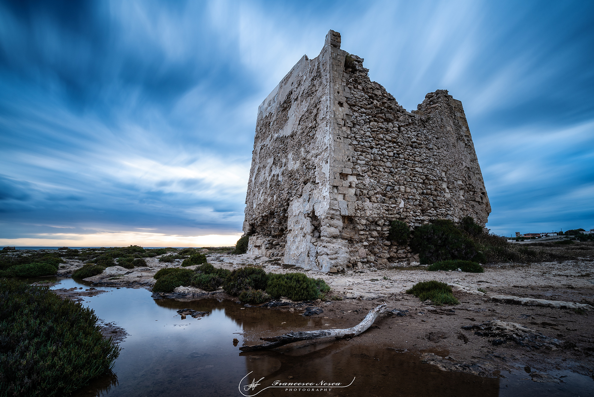Il tempo scorre...ma la torre resiste!