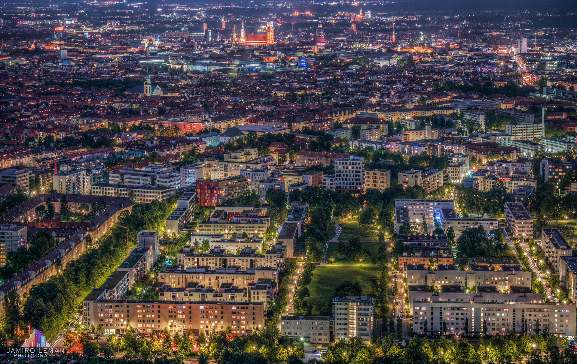 Fernsehturm Oliympiaturm  Monaco Di Baviera
