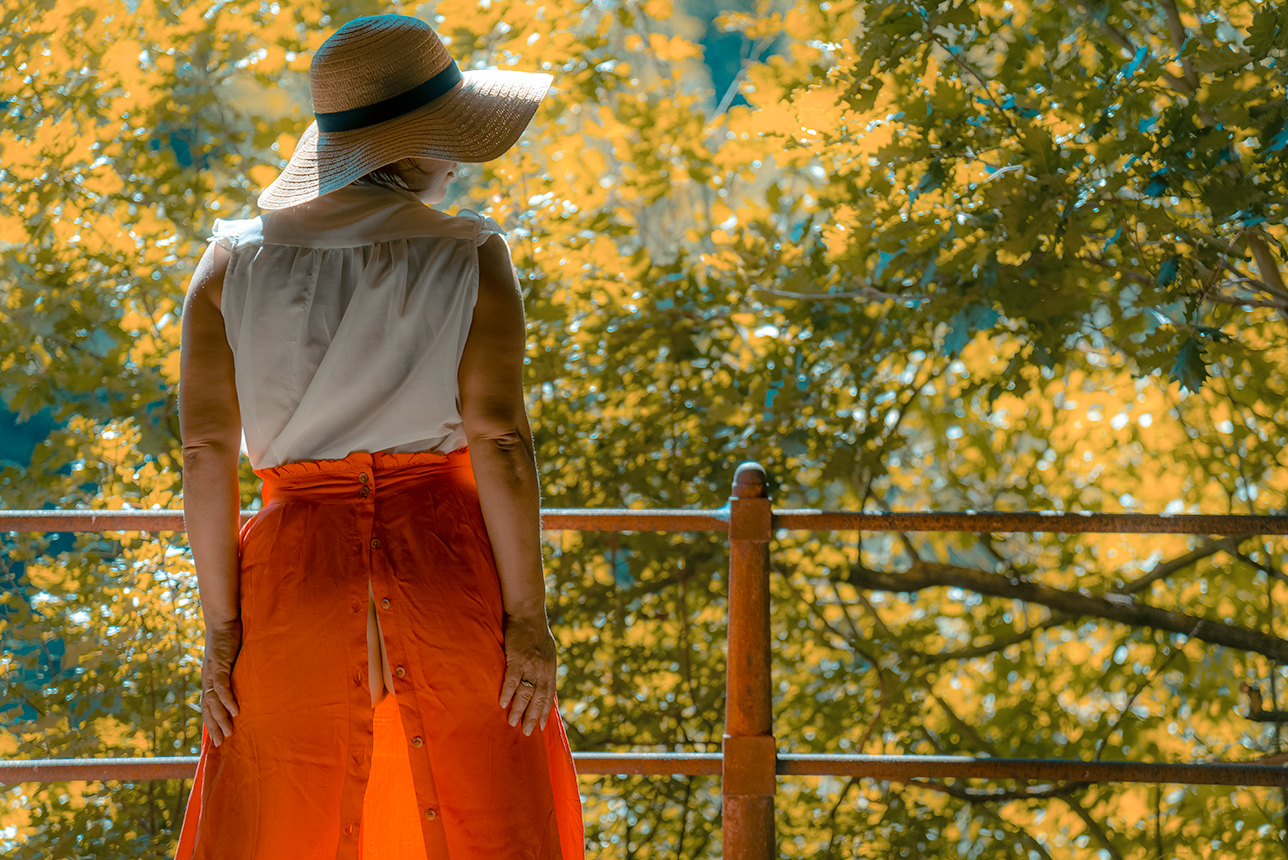 Playing with the skirt (autumn toning, 3)