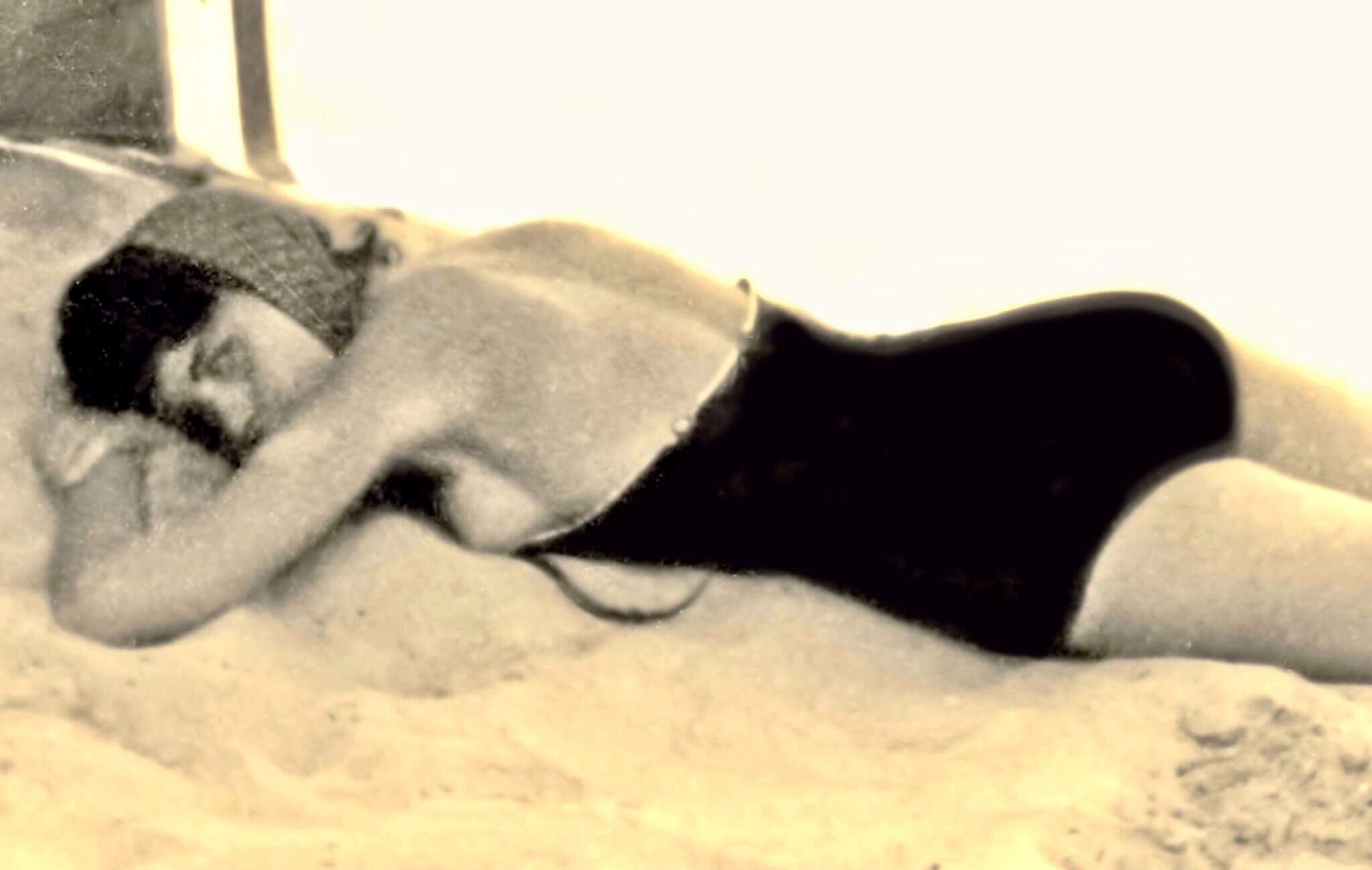 "Scandalous" photo of 1960.