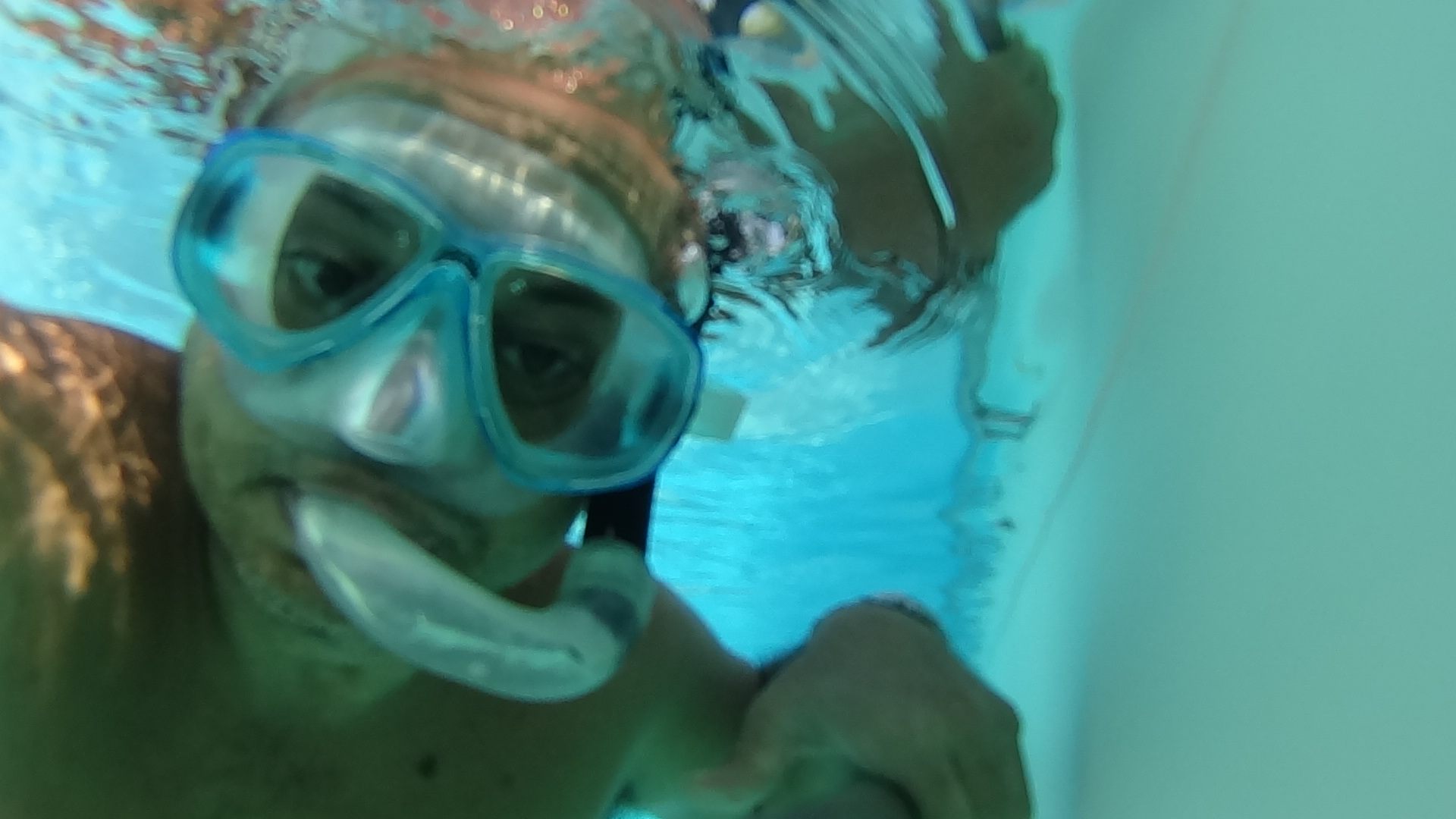 At the bottom of the PISCINA3