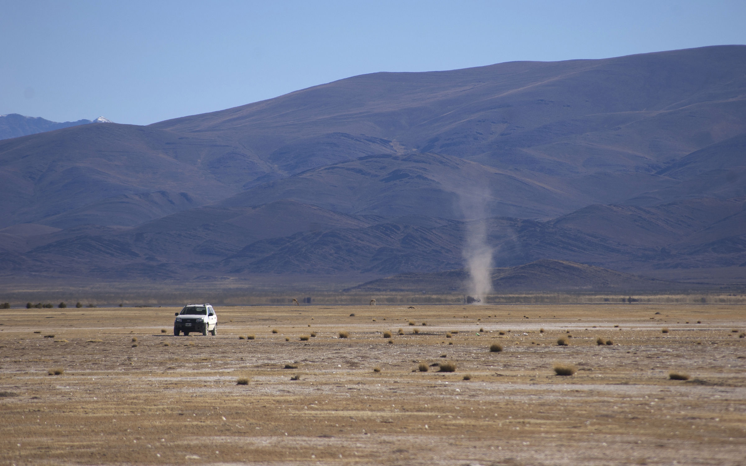 Tromba d'aria nella puna argentina