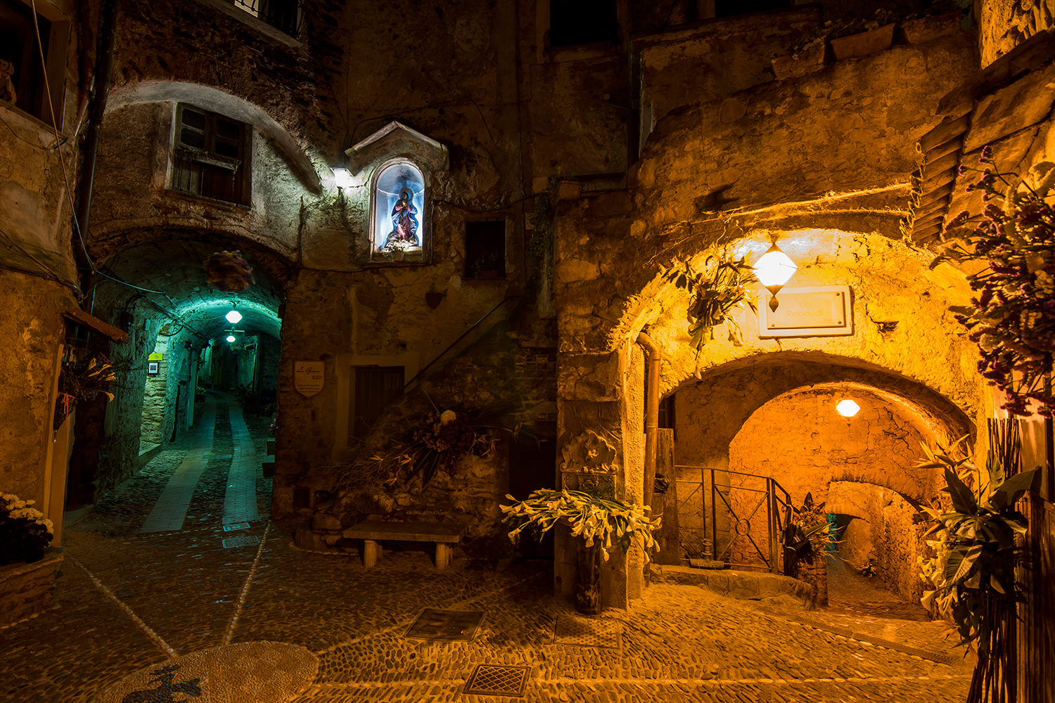 Il fascino notturno di Dolceacqua