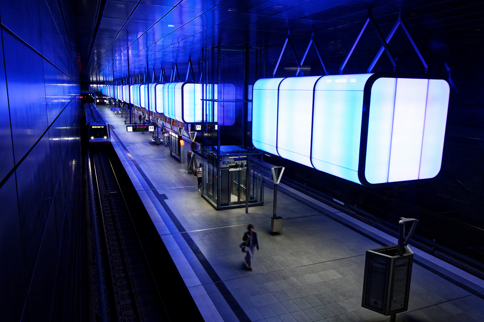 HafenCity Universität-Metro station 3