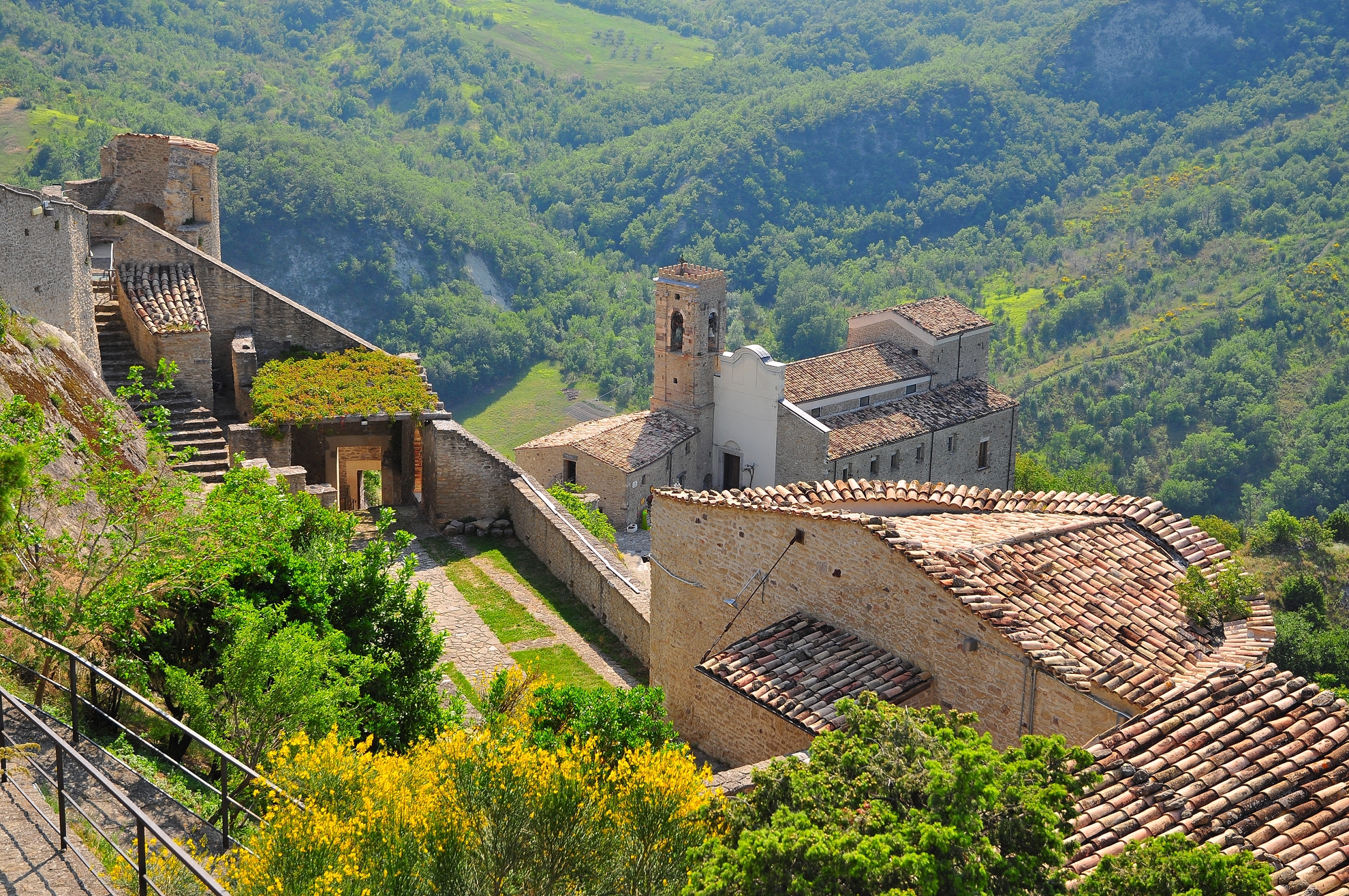 Roccascalegna (Castle)