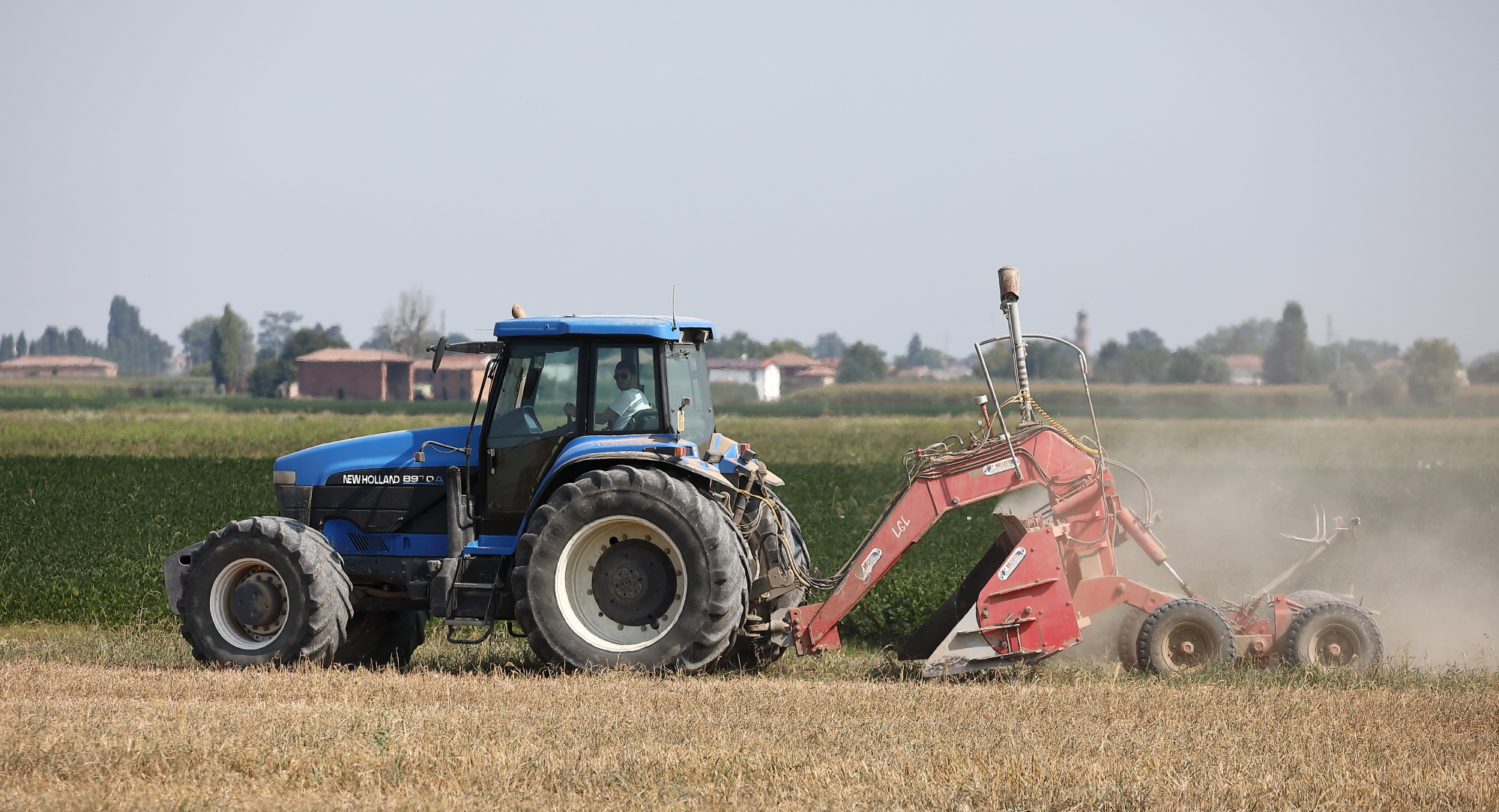 Livellamento terreno.