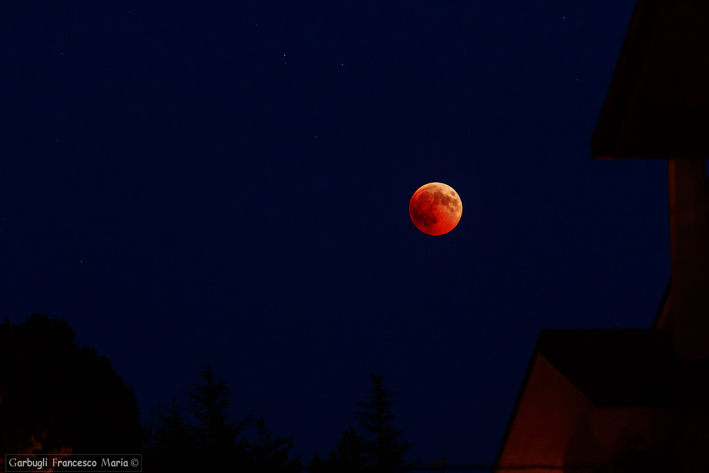 Luna Rossa...naviga nel cielo di Fermignano