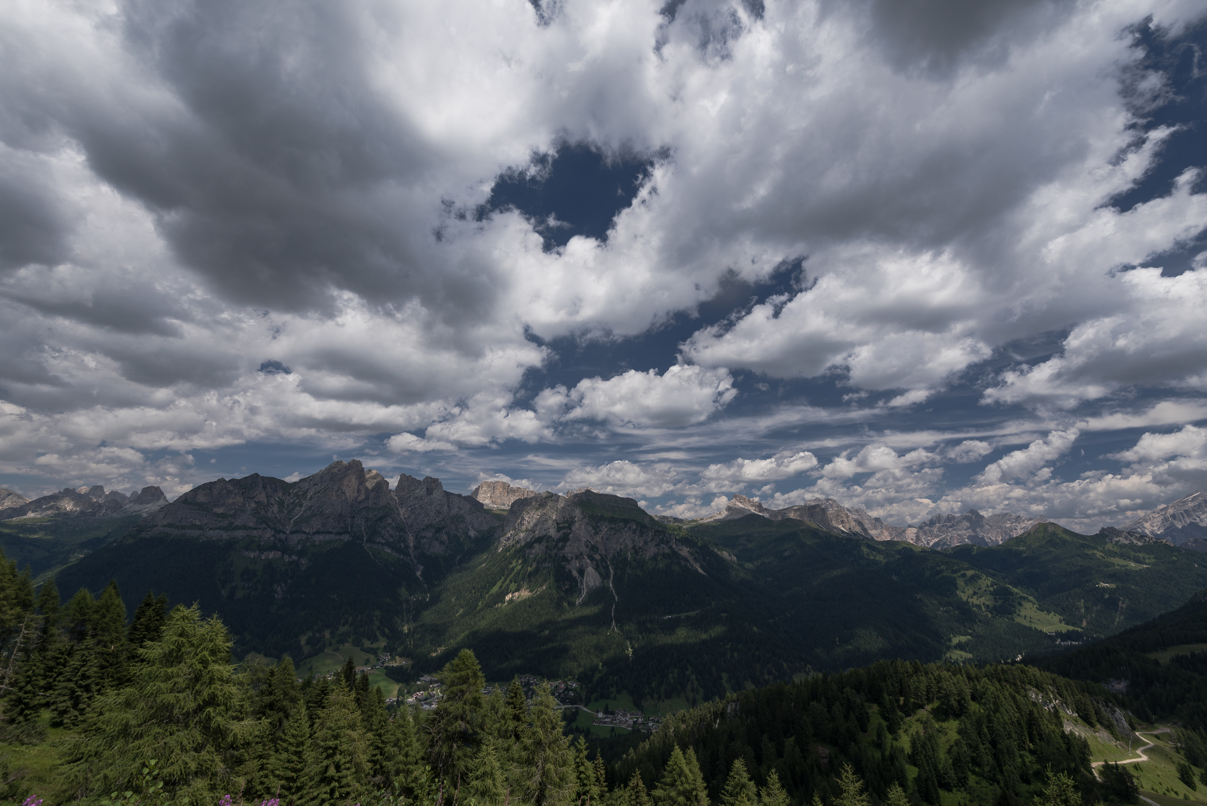 Dolomiti Venetian with Sky in £ D