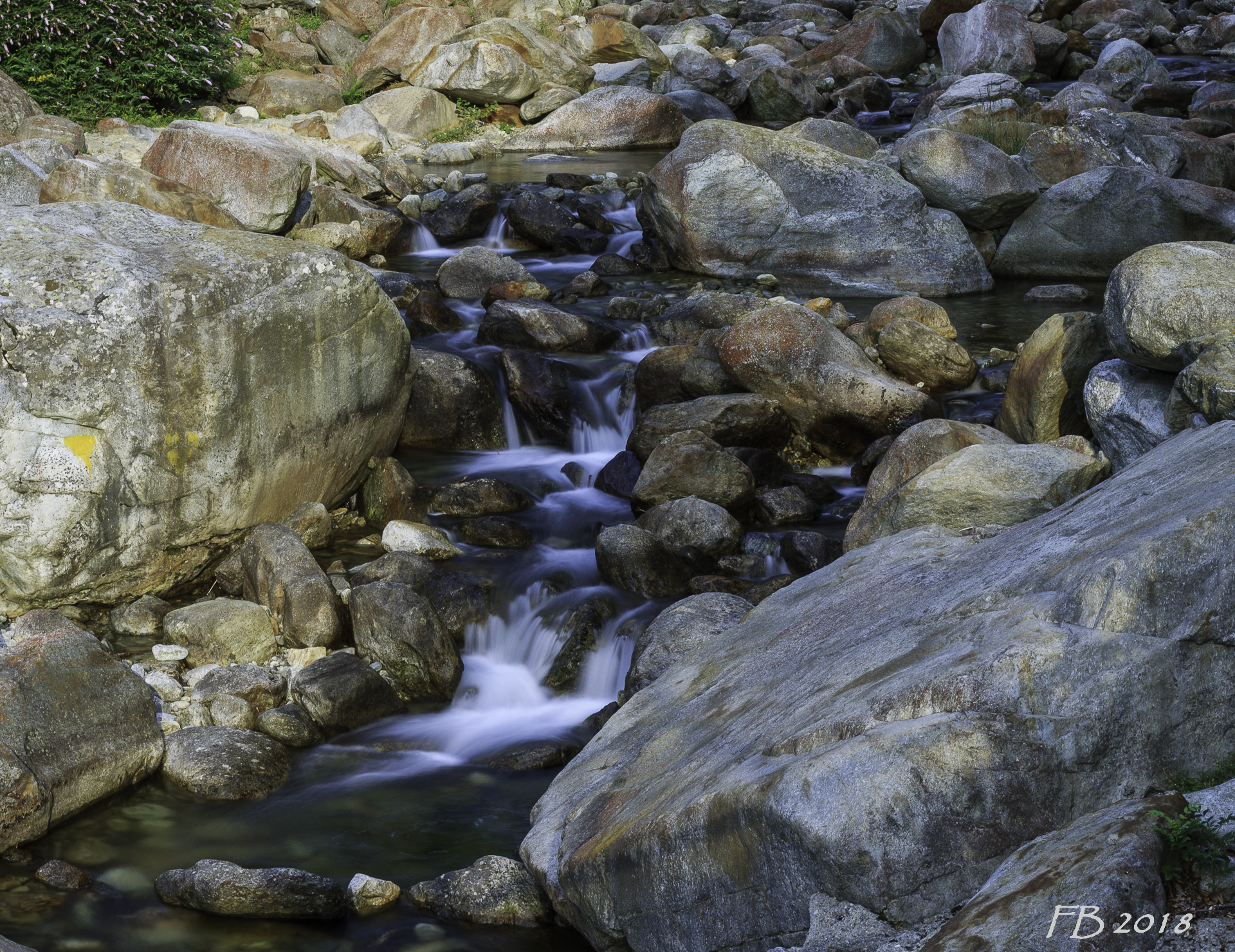 Flowing water does not bring poison!