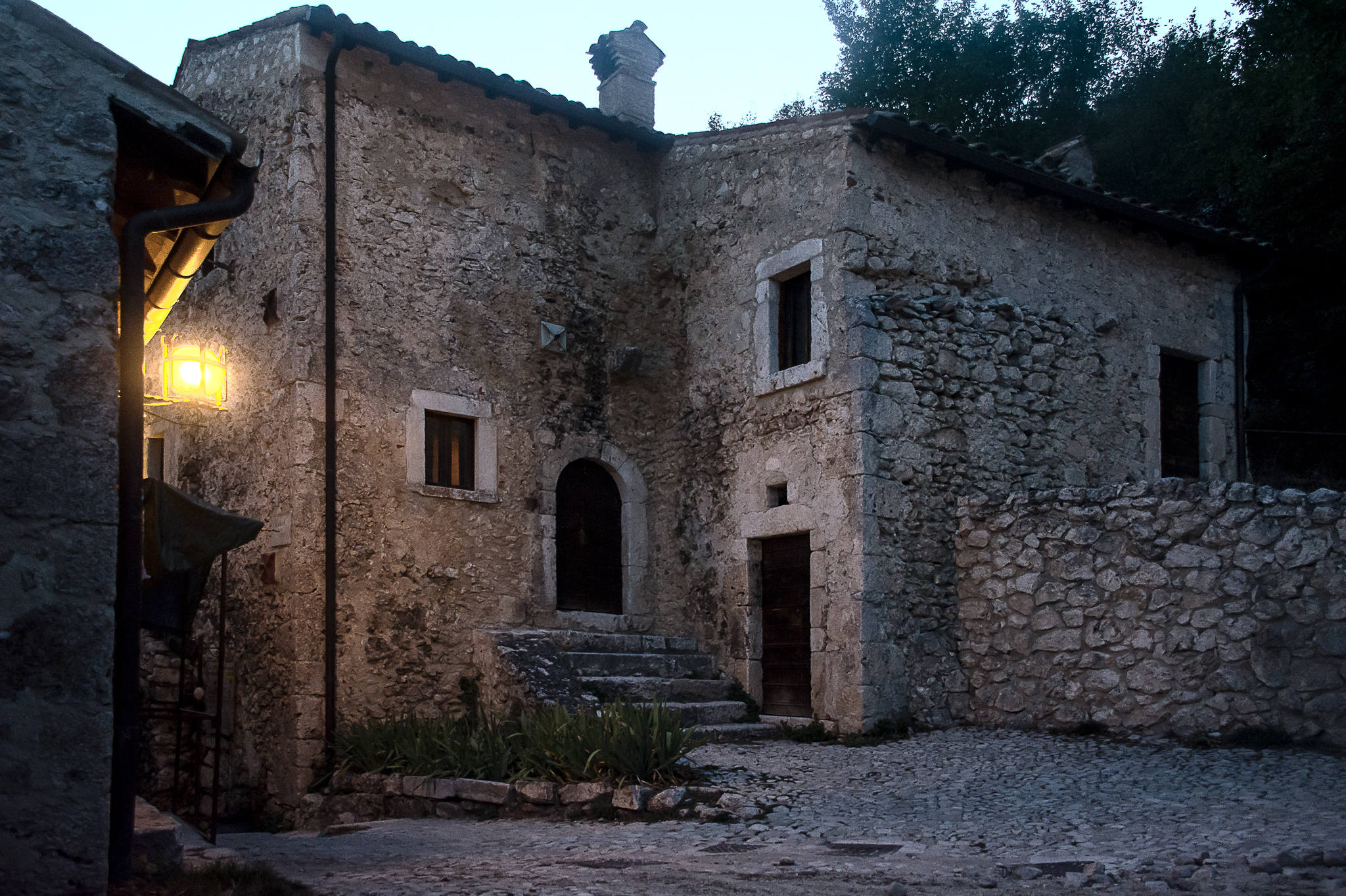 particolare interno di calascio