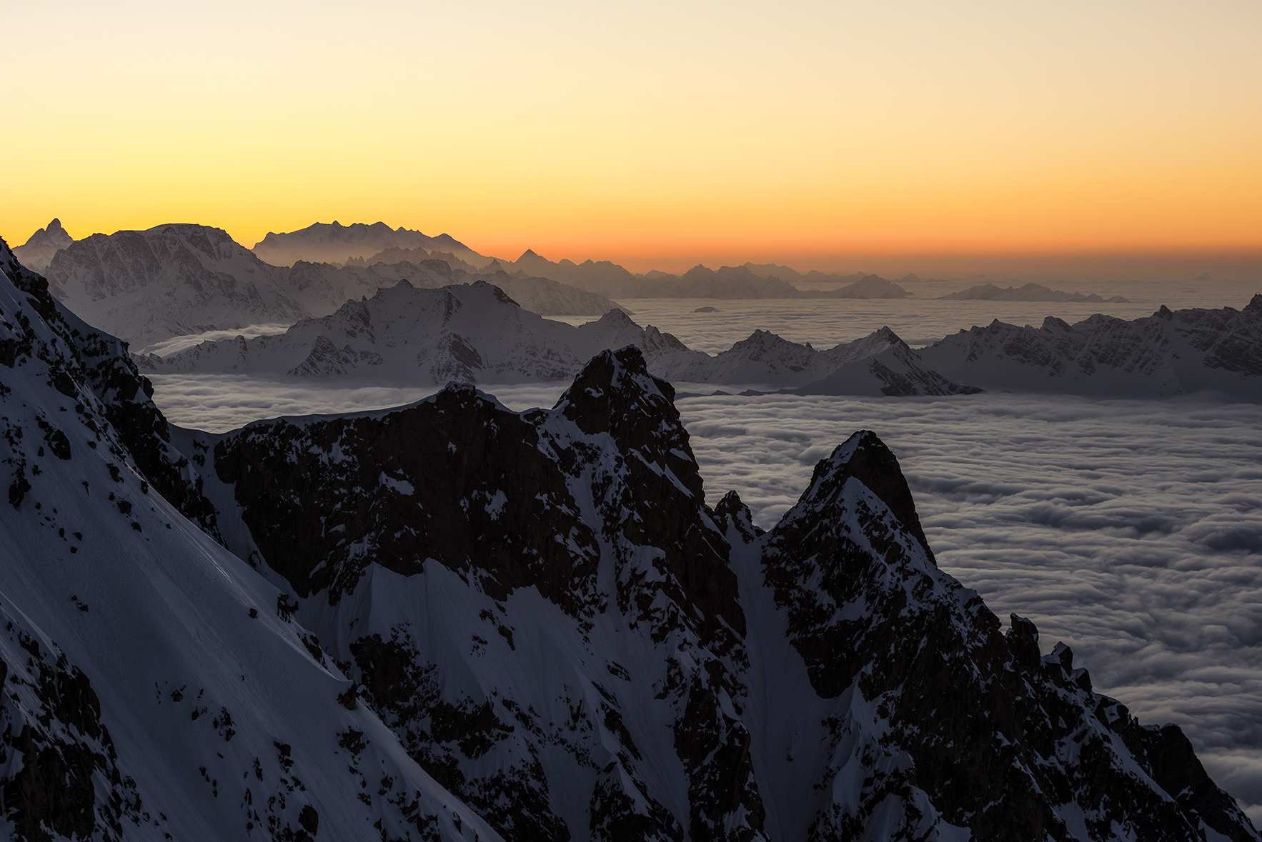 Tour (3342 m) et Dent de Jetoula (3306 m)
