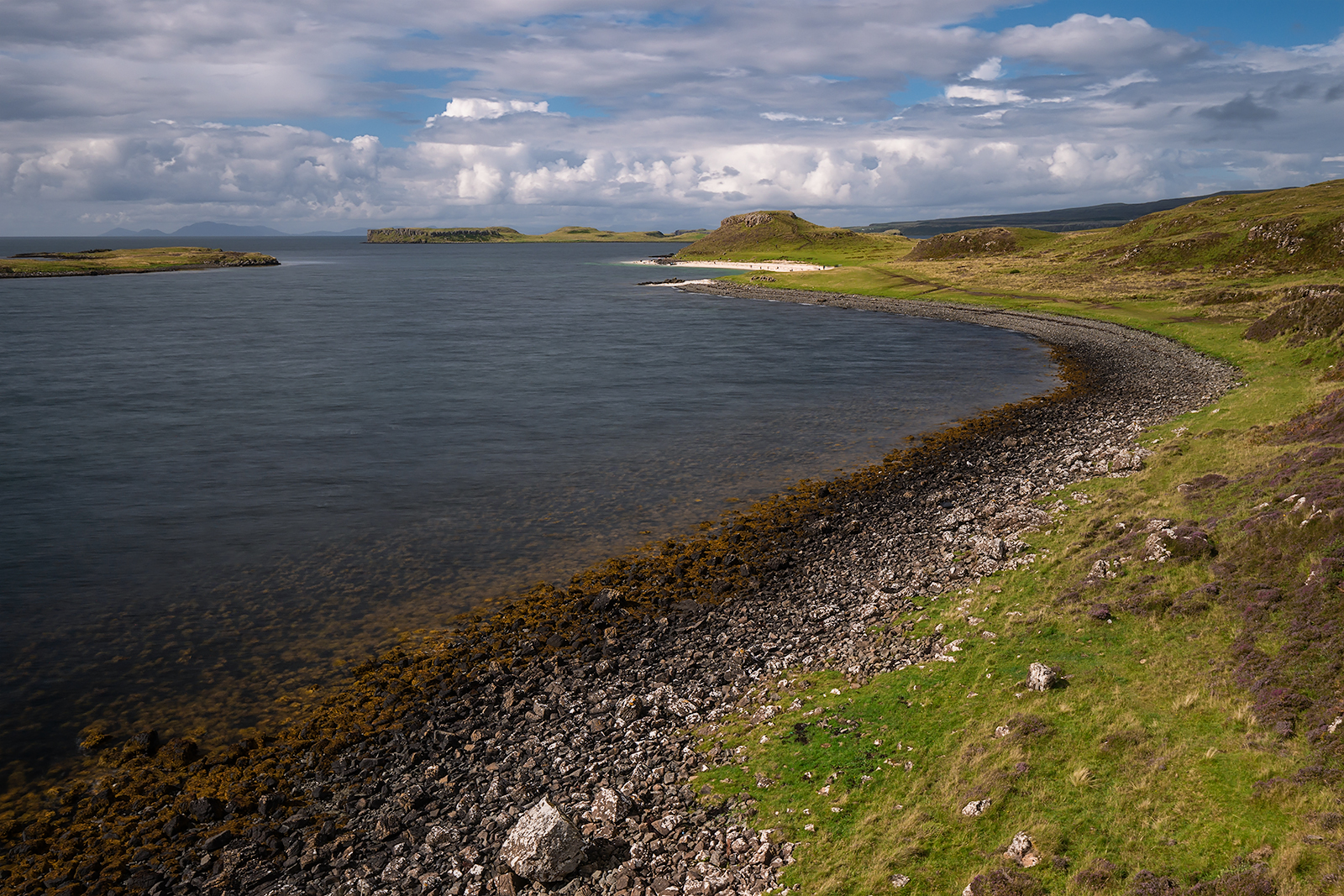 Sassi neri - Spiaggia bianca