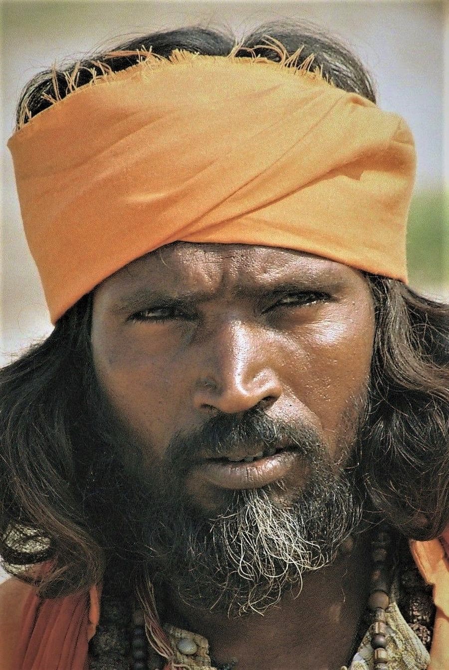 Il turbante arancione