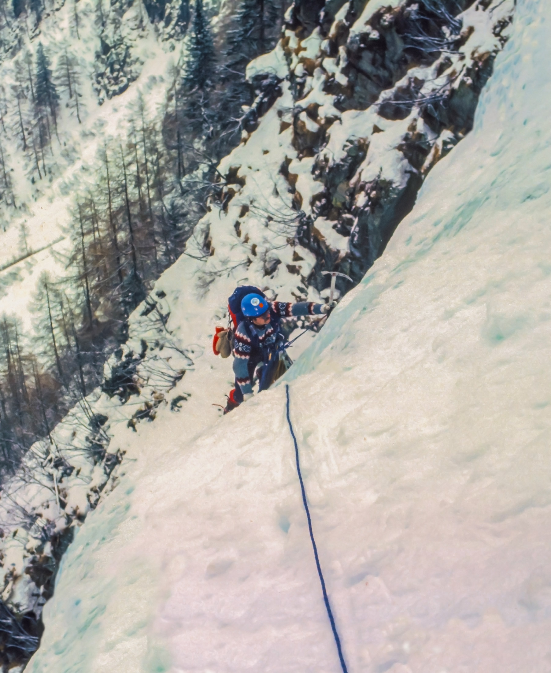 Amarcord 16-Ice climbing on the waterfall Grand Hotel