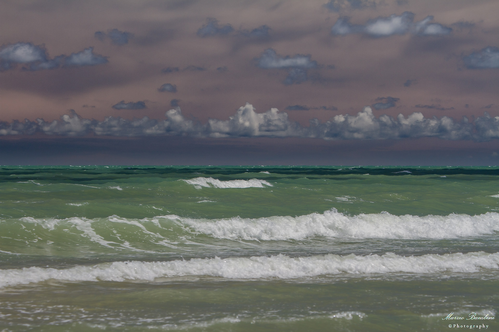 Vieste, il cielo ha voglia di giocare