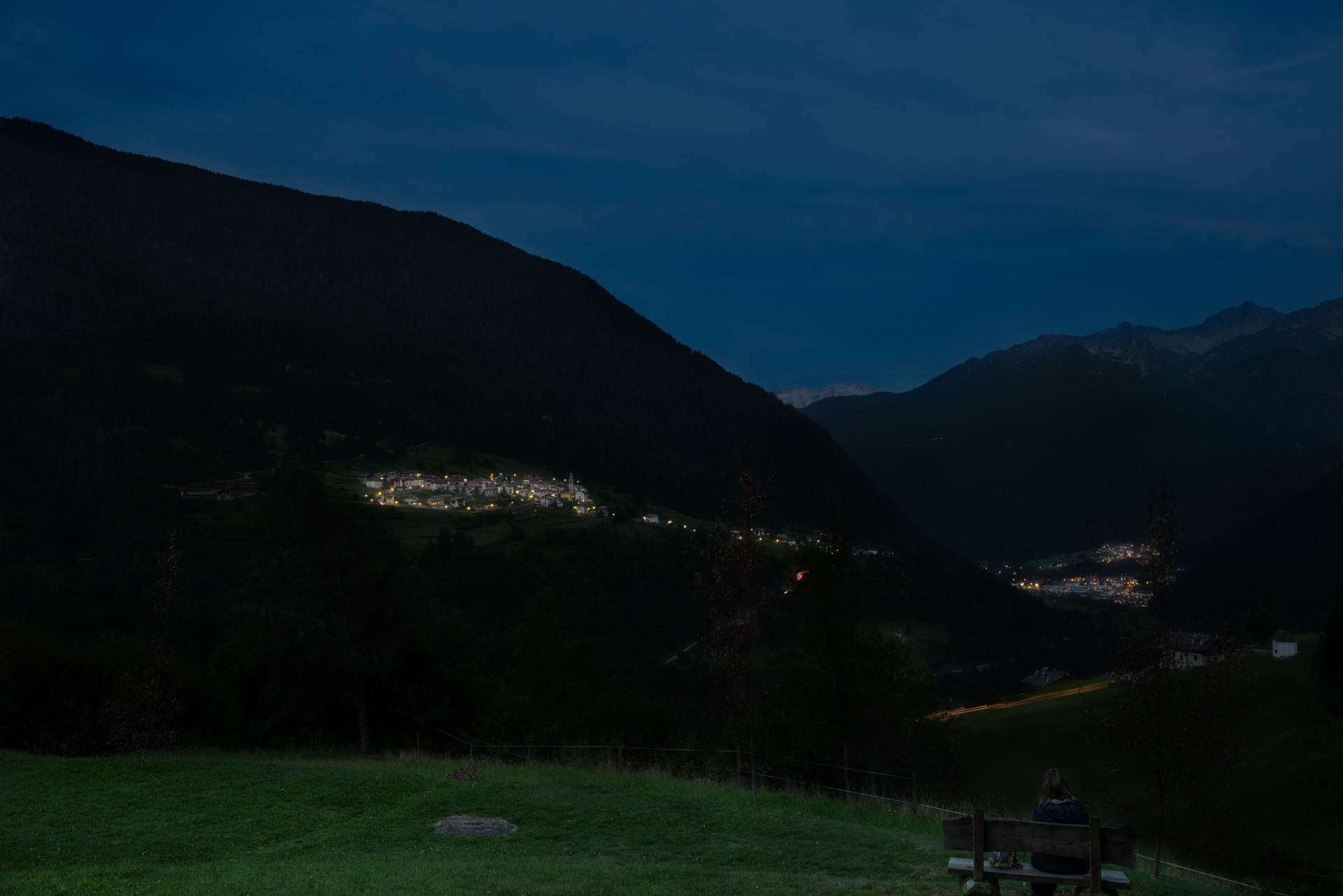 Sospesa fra il dì e la notte