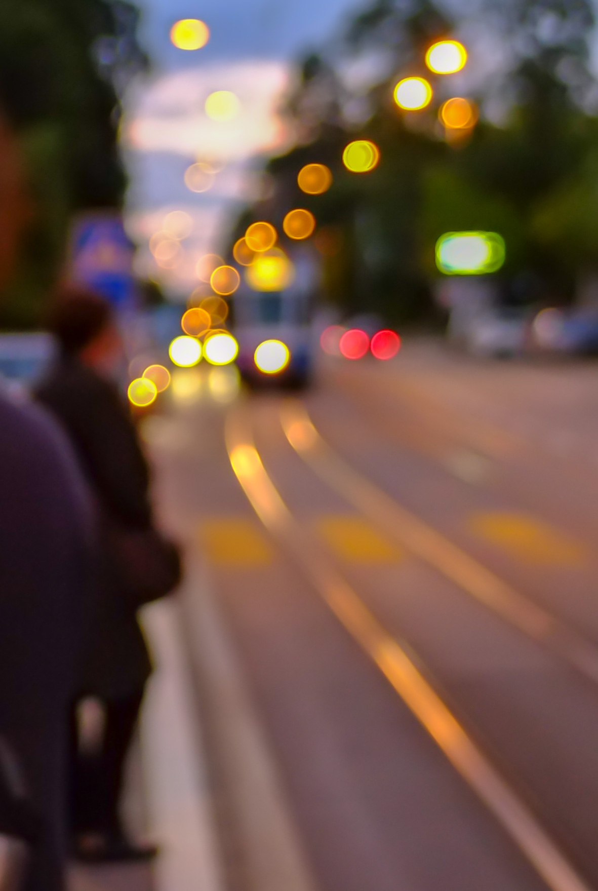 Aspettando il tram a Zurigo