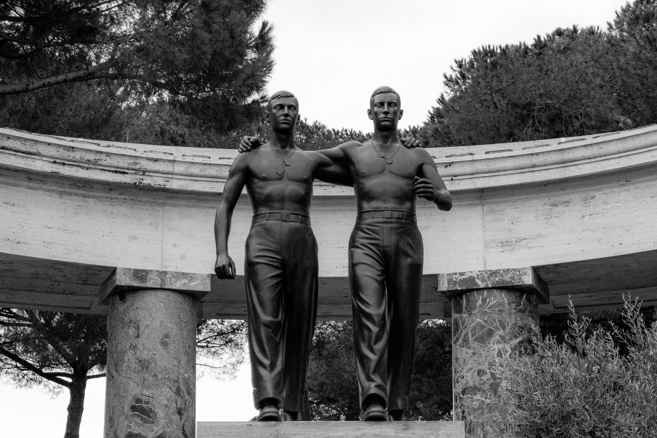 Memorial to the fallen American Cemetery