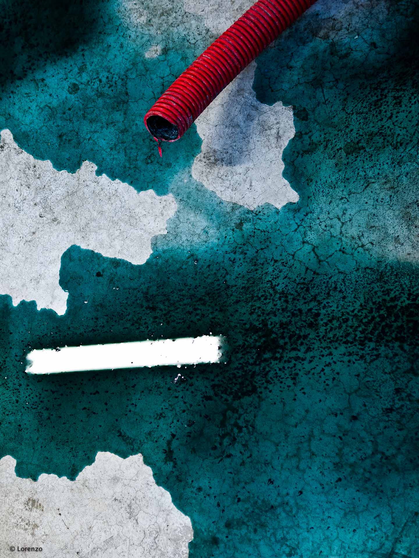 acido neon e tubo rosso