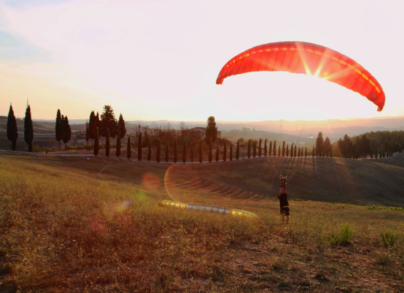Paragliding between the Colli Senesi