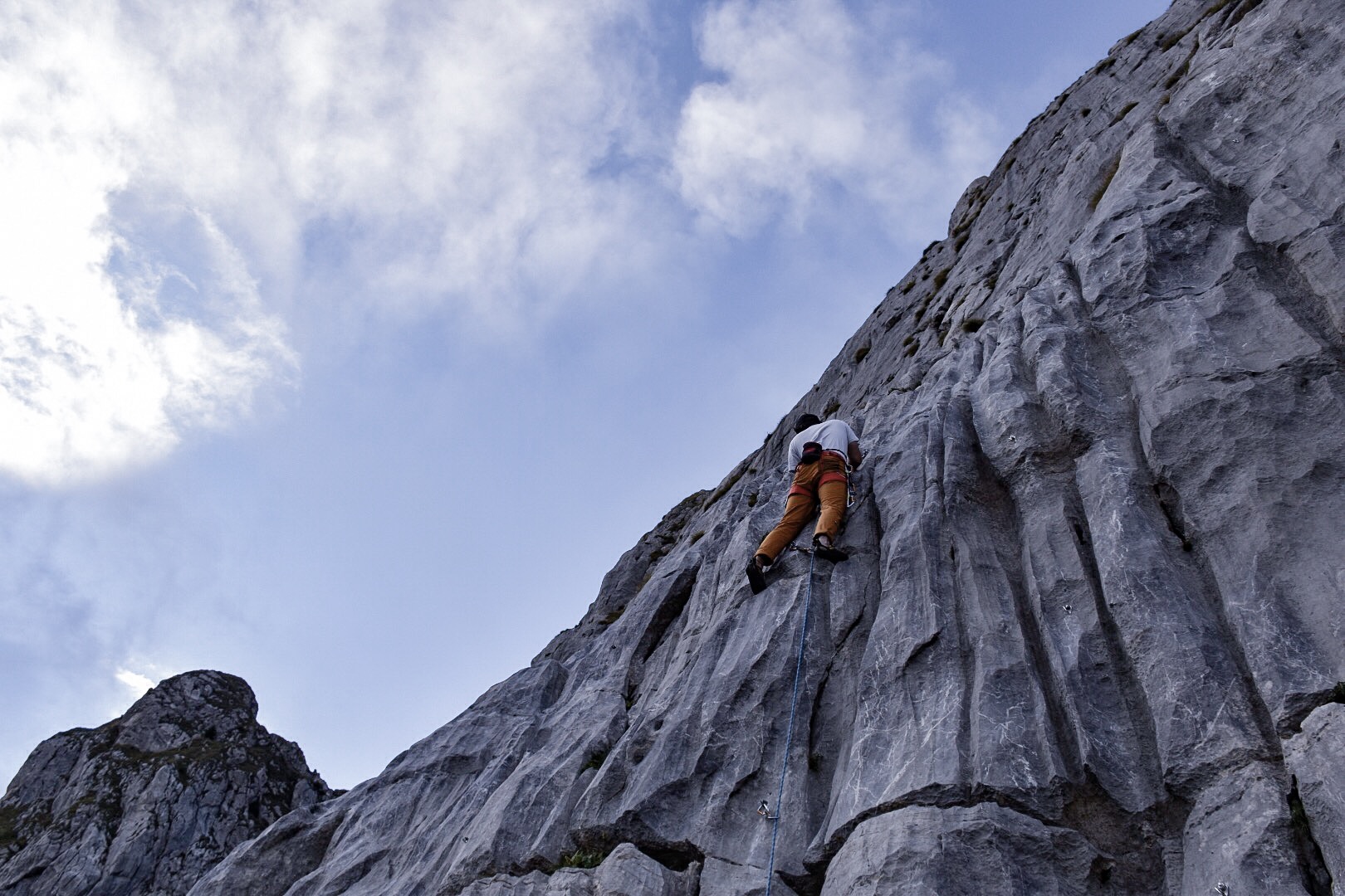 Climbing in Avostanis