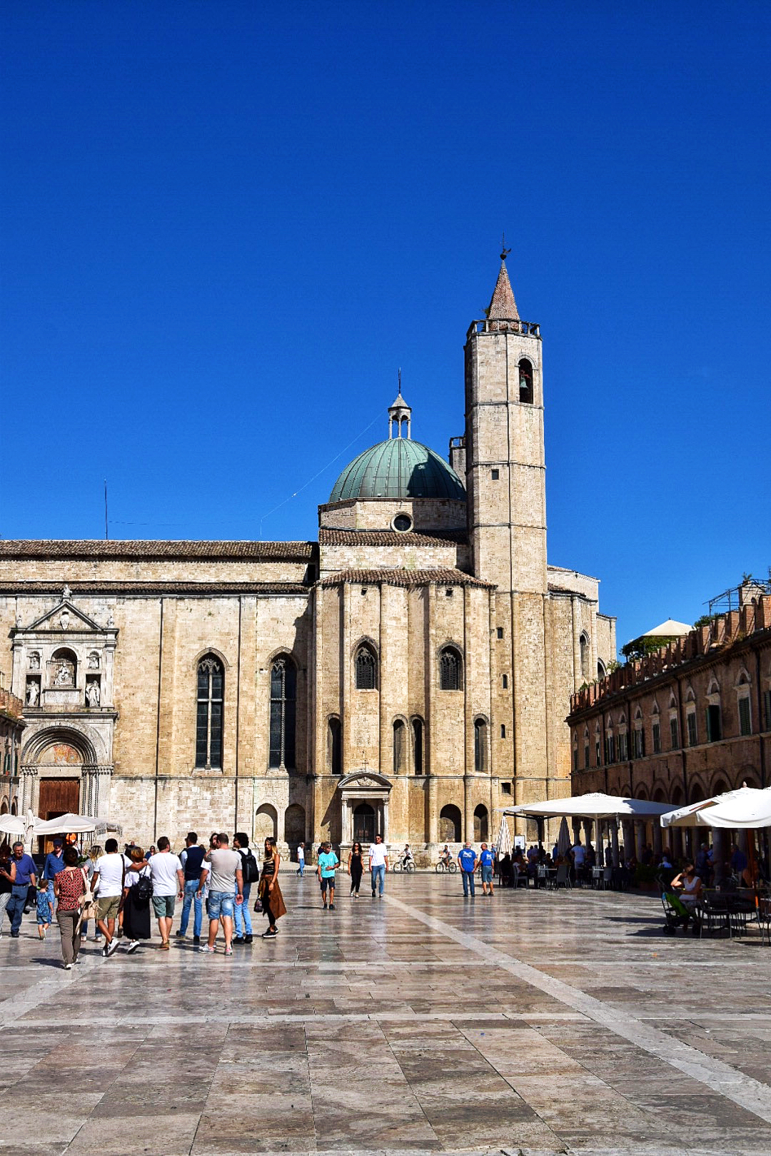 Ascoli Piceno piazza del popolo