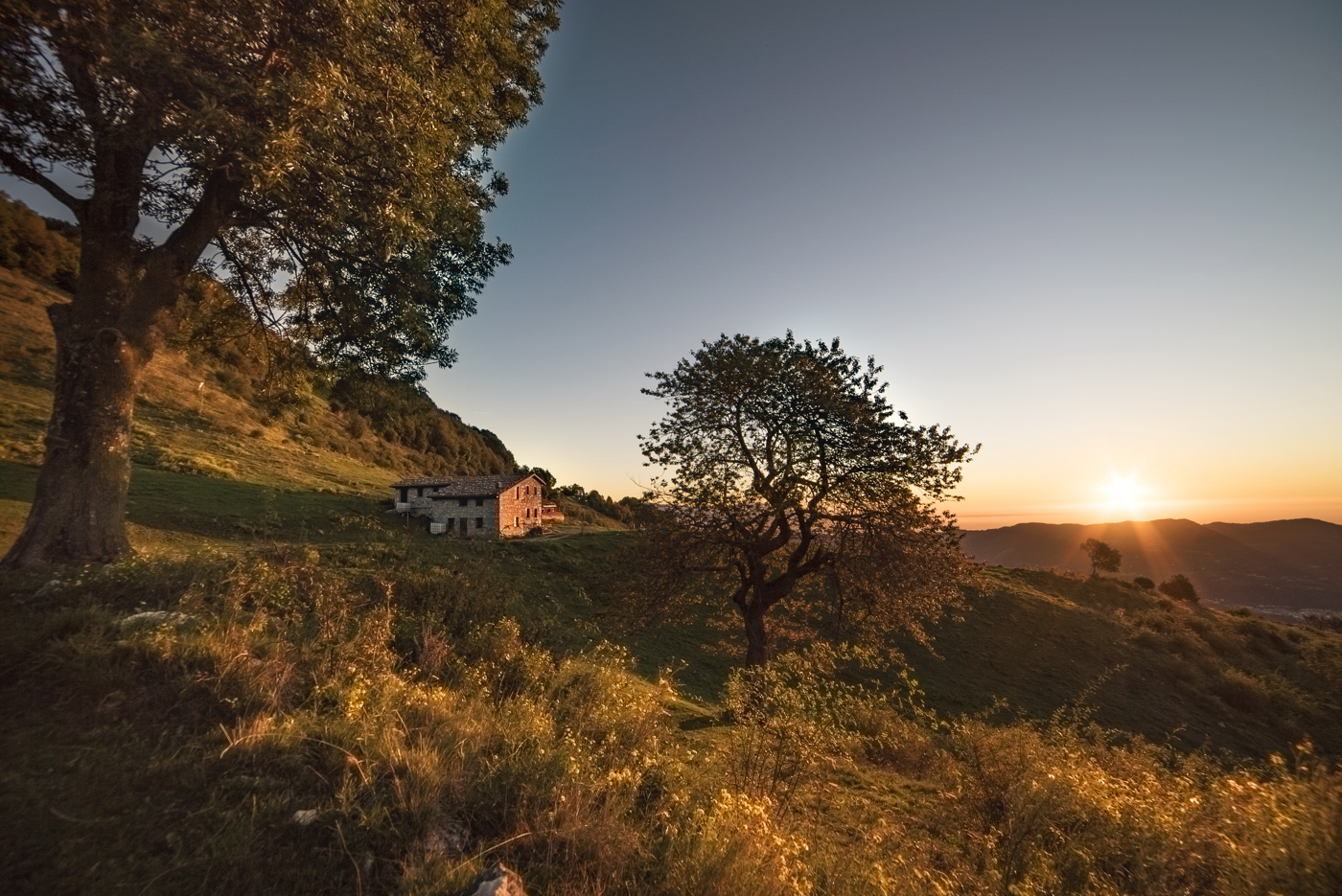 Prime luci a Malga Rialto