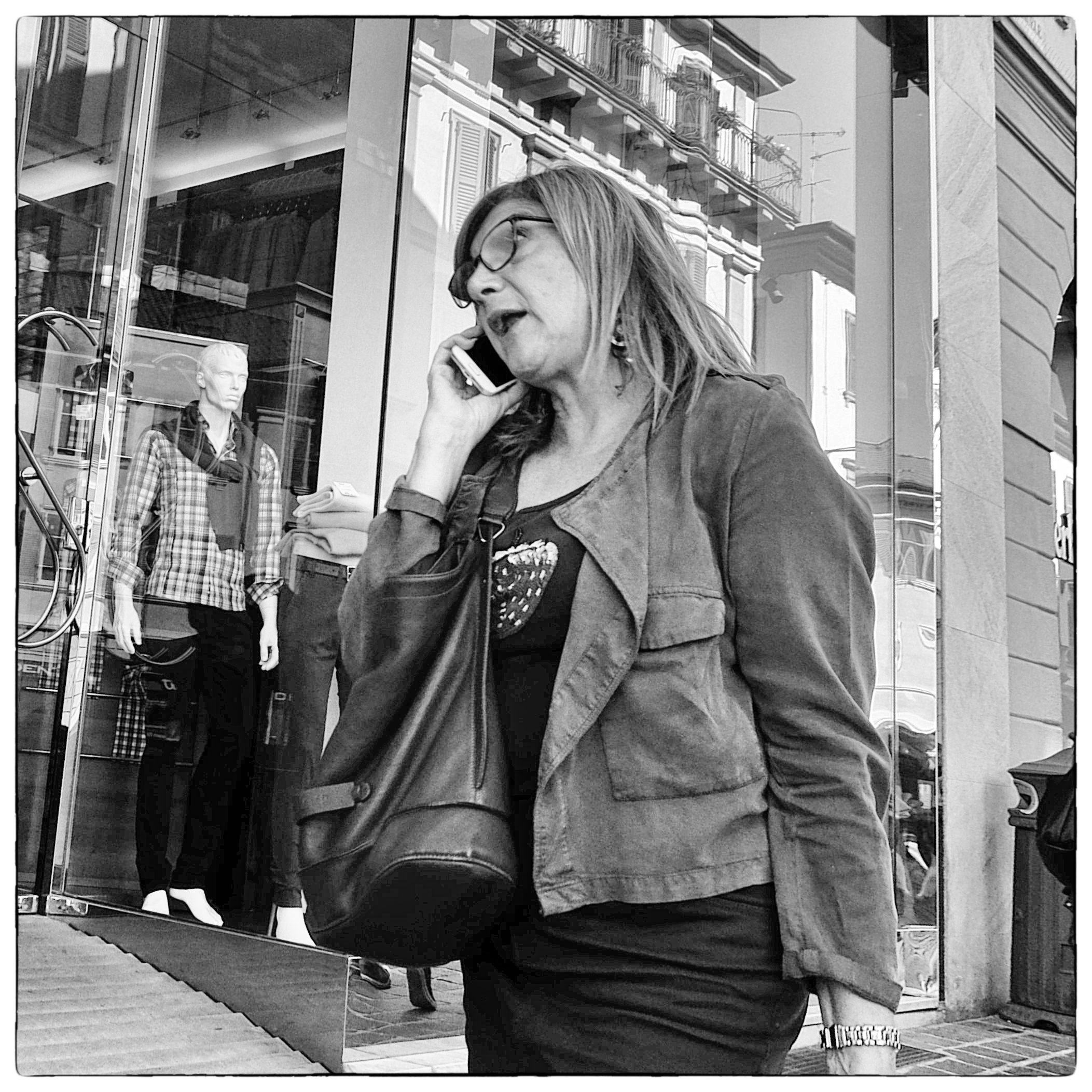 Disconnected (hip shooting)