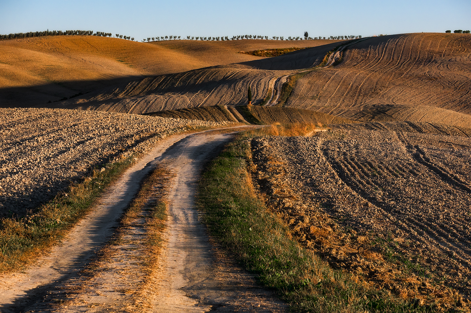 Getting lost in the streets of Val d'orcia