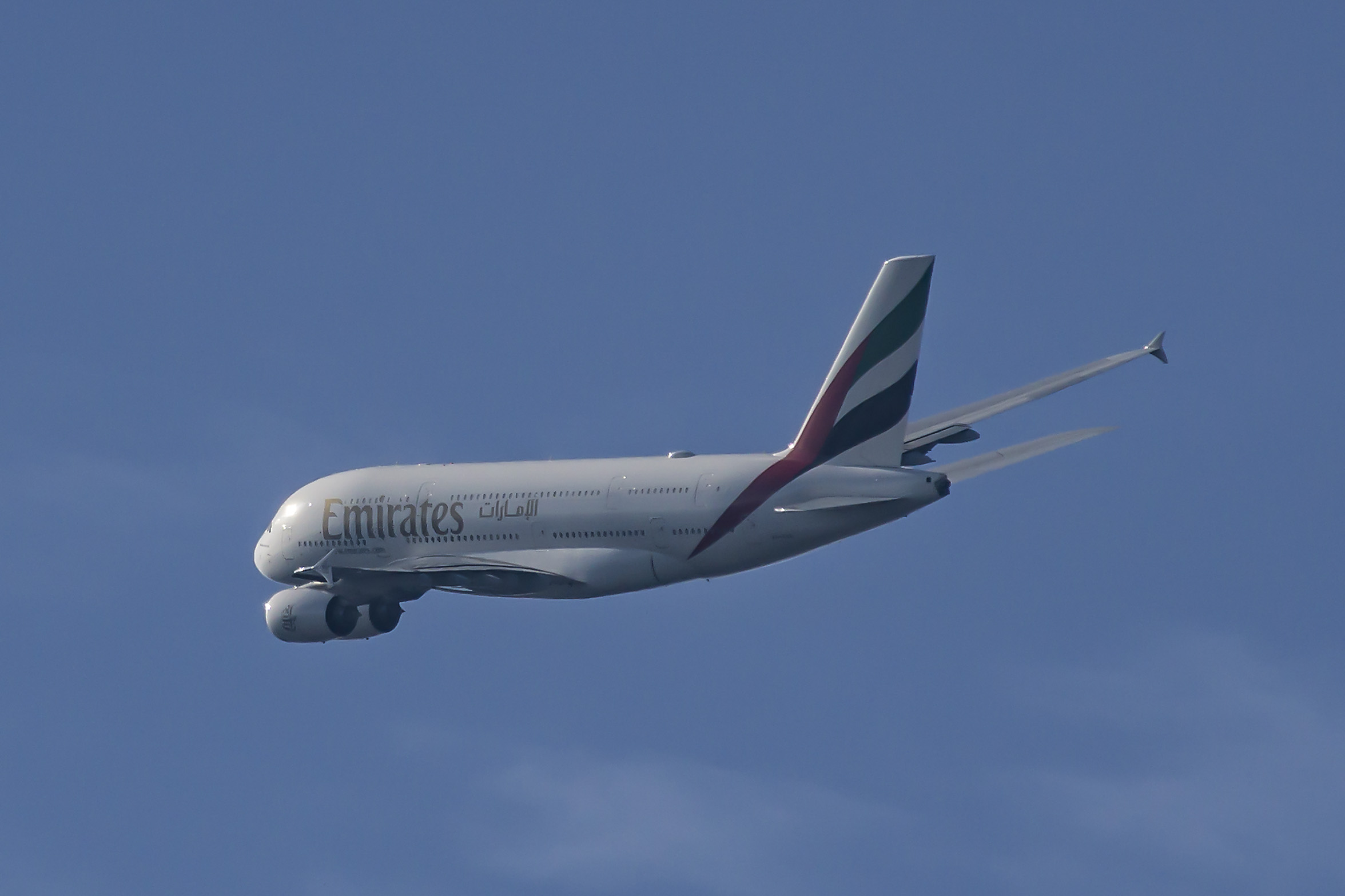 Airbus a380-800 Emirates a6-eud - 4