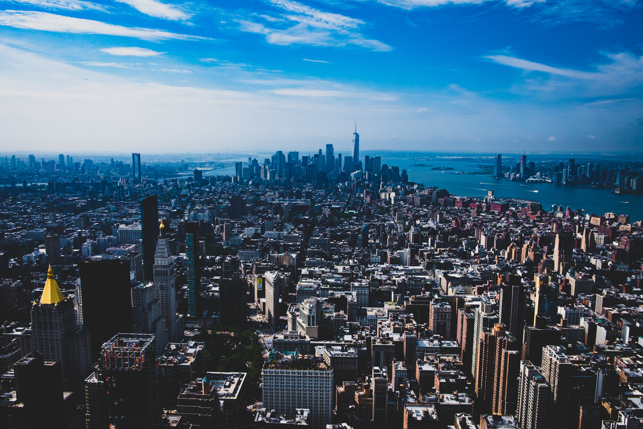 Grattando il cielo di giorno
