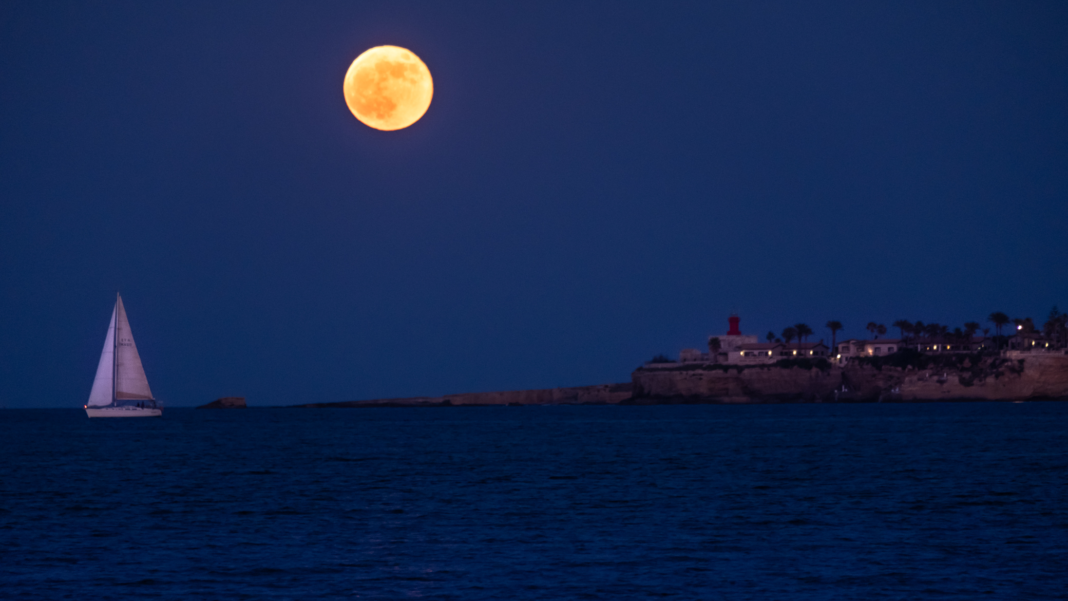 Inizia un'altra nottata di lavoro in bianco