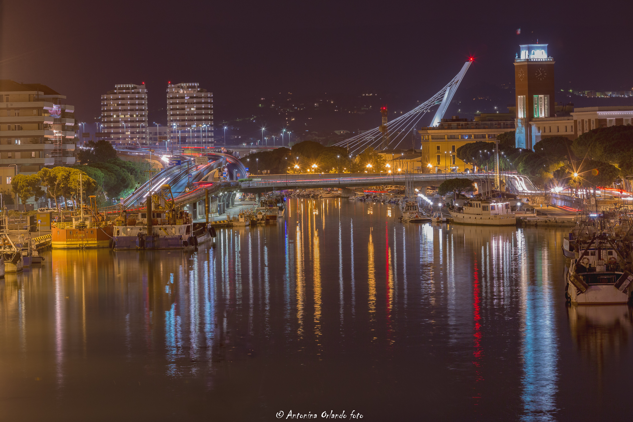 Pescara , il lungofiume .