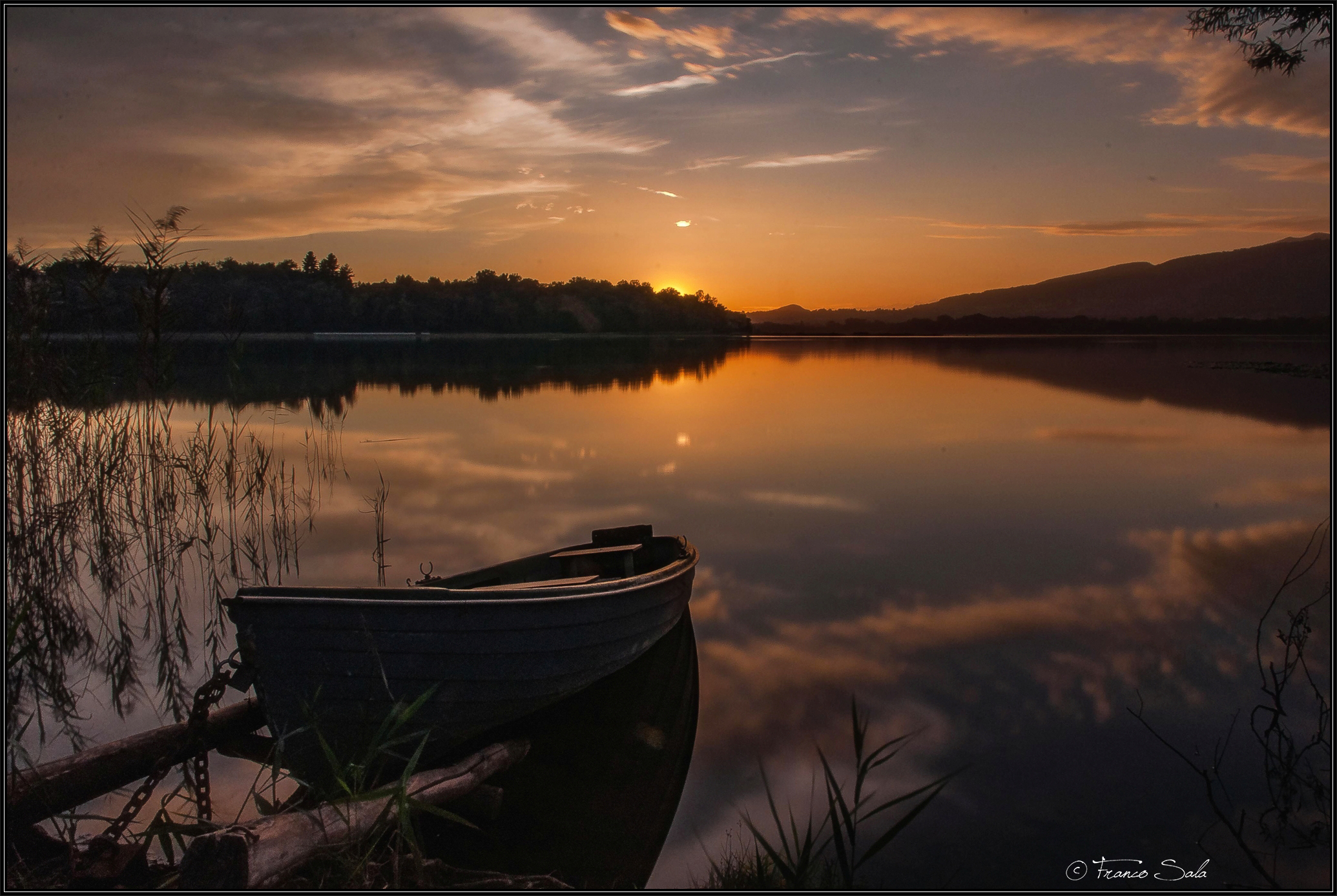 Sunset and Boats in Pusiano
