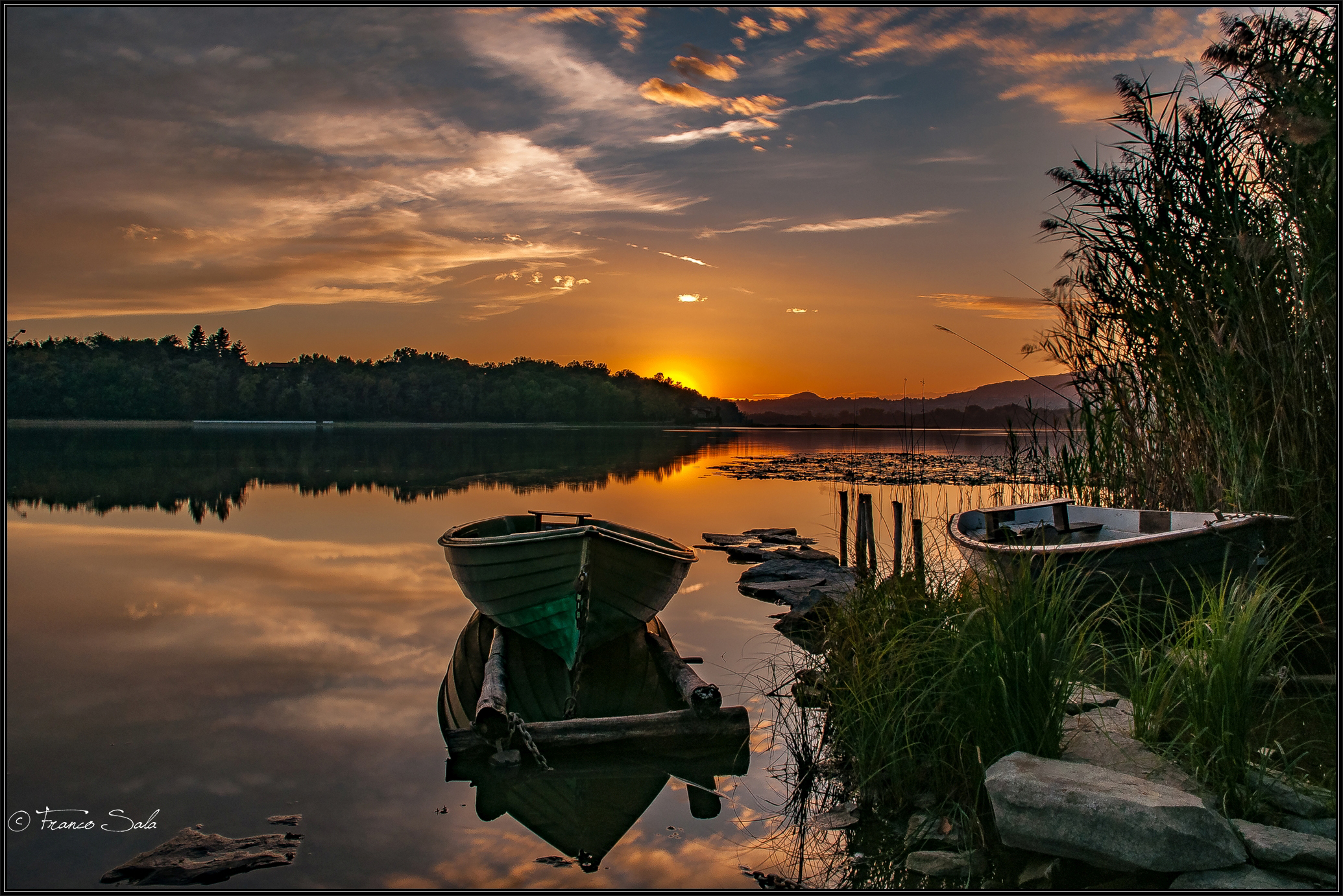 Sunset and Boats in Pusiano
